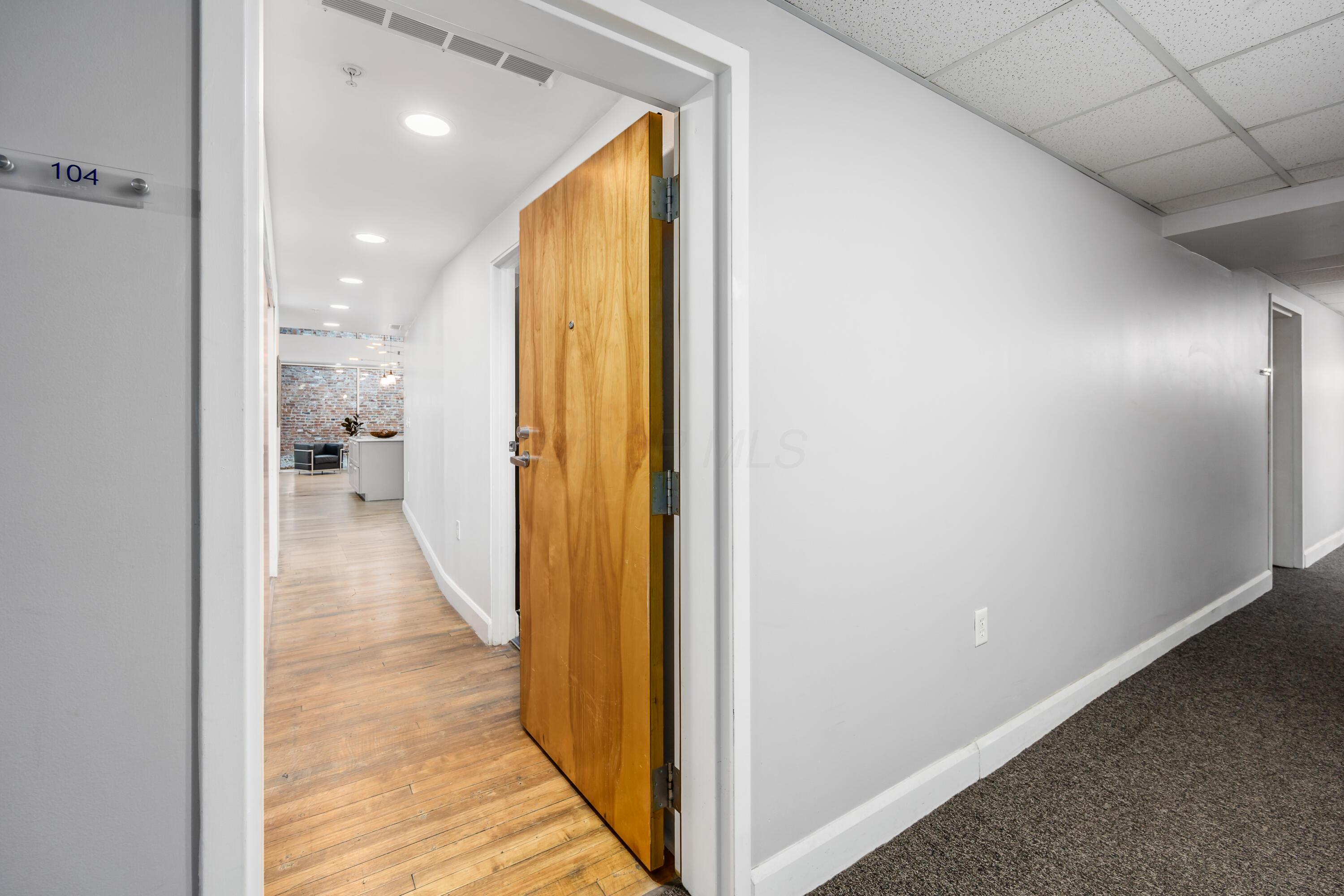 106 N High Street, 104 Property Photo