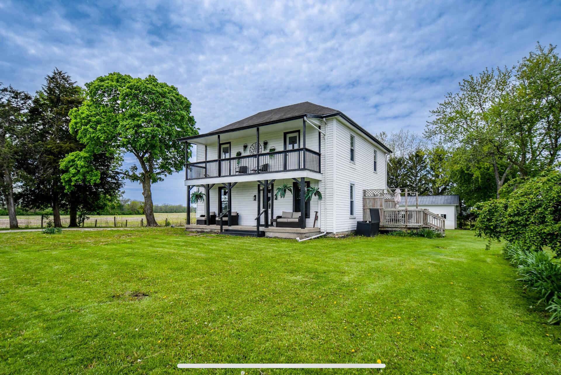 6752 State Route 187 Property Photo 1