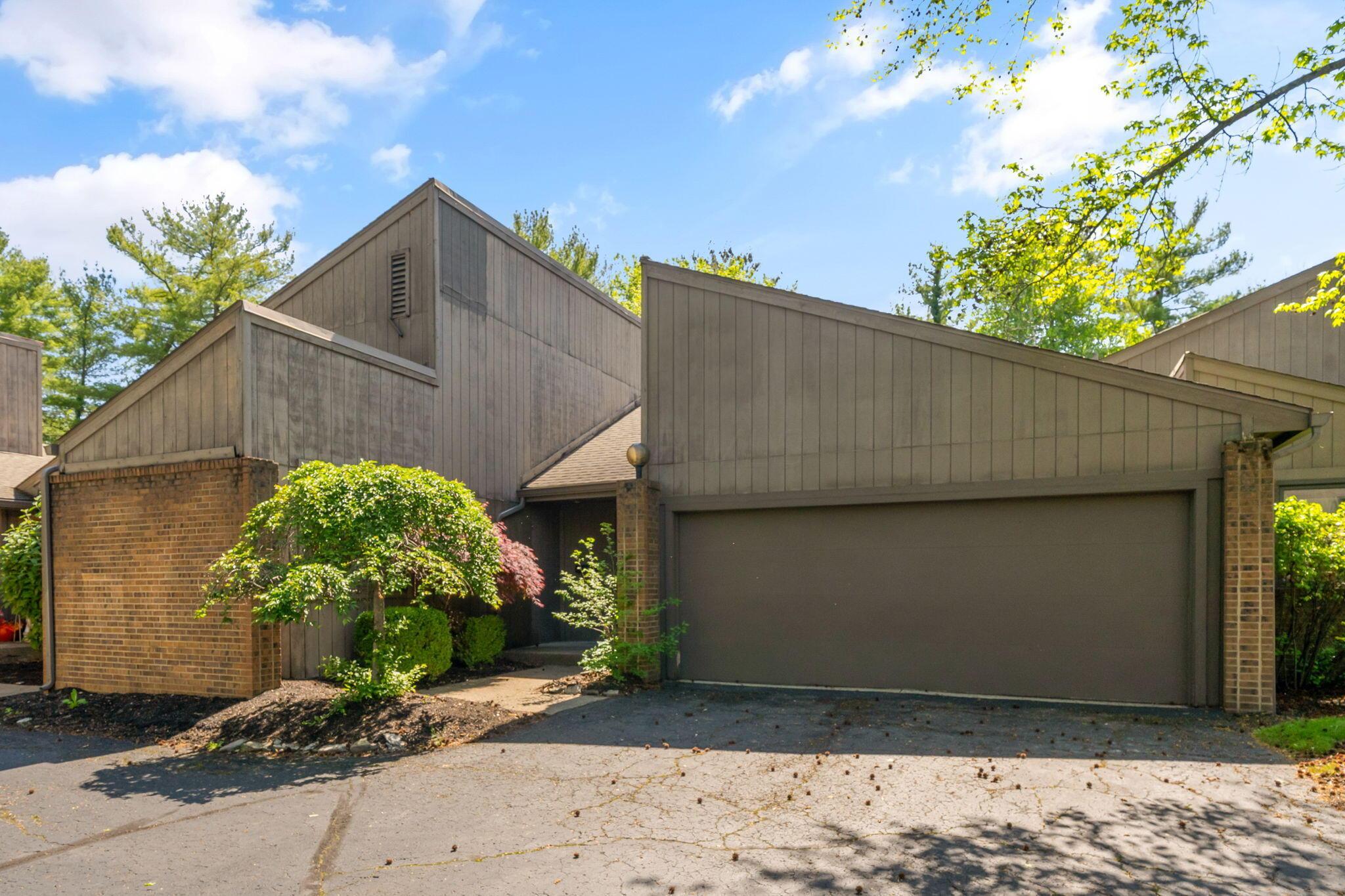 1624 Coppertree Lane Property Photo 1