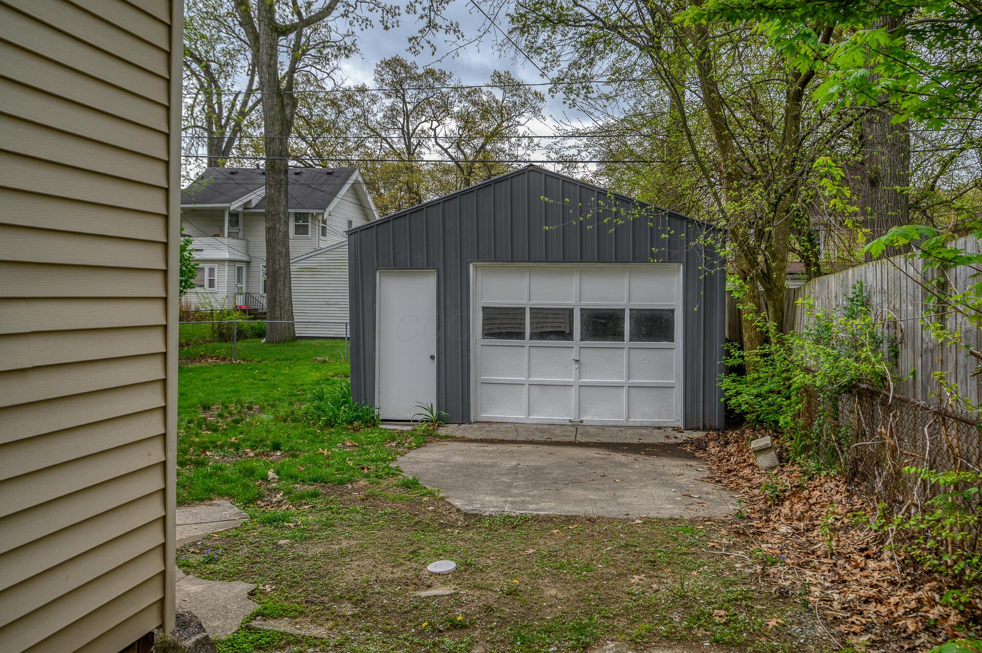 2513 Georgetown Avenue Property Photo 6