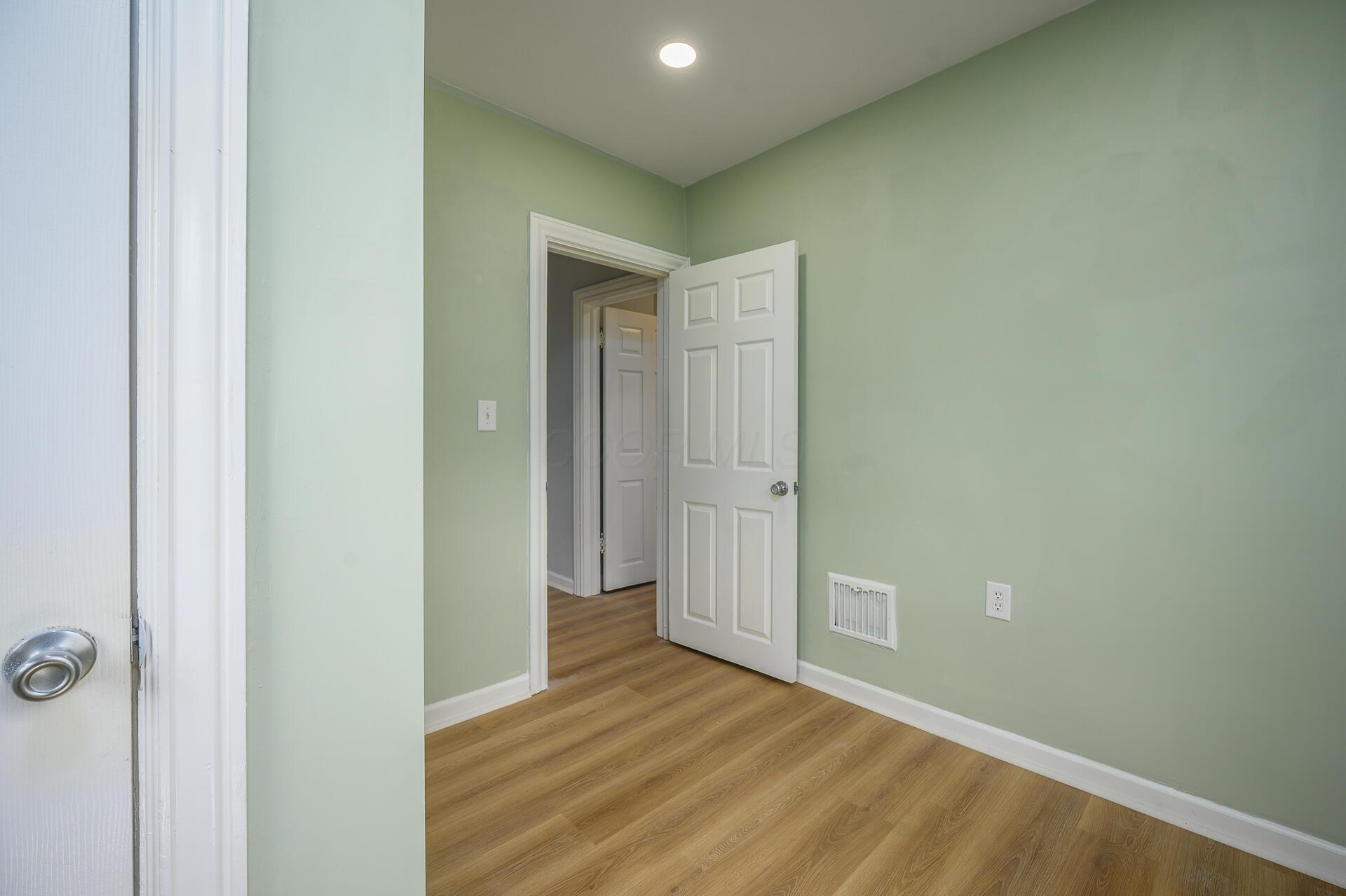 2513 Georgetown Avenue Property Photo 23