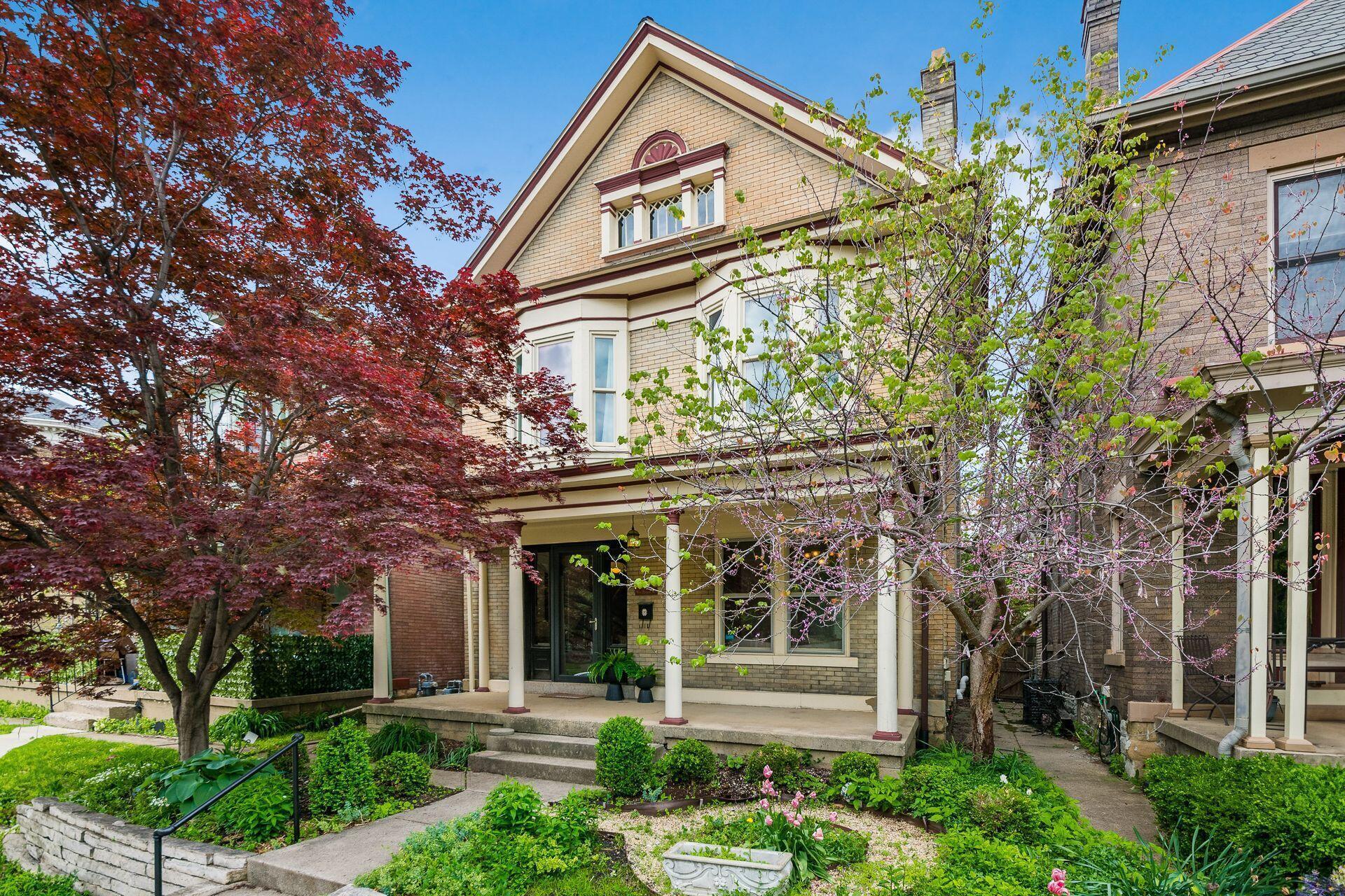 94 W Hubbard Avenue Property Photo