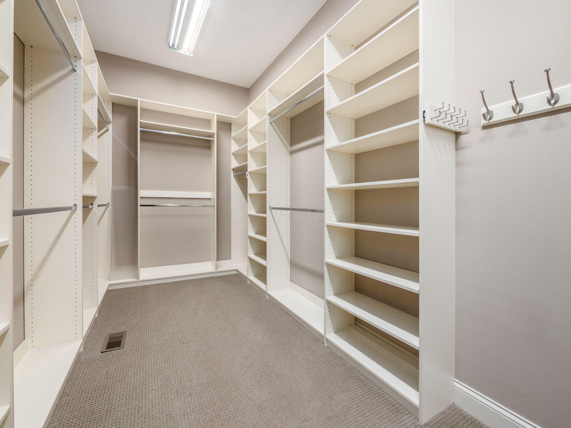 5872 Kingham Park Property Photo 24