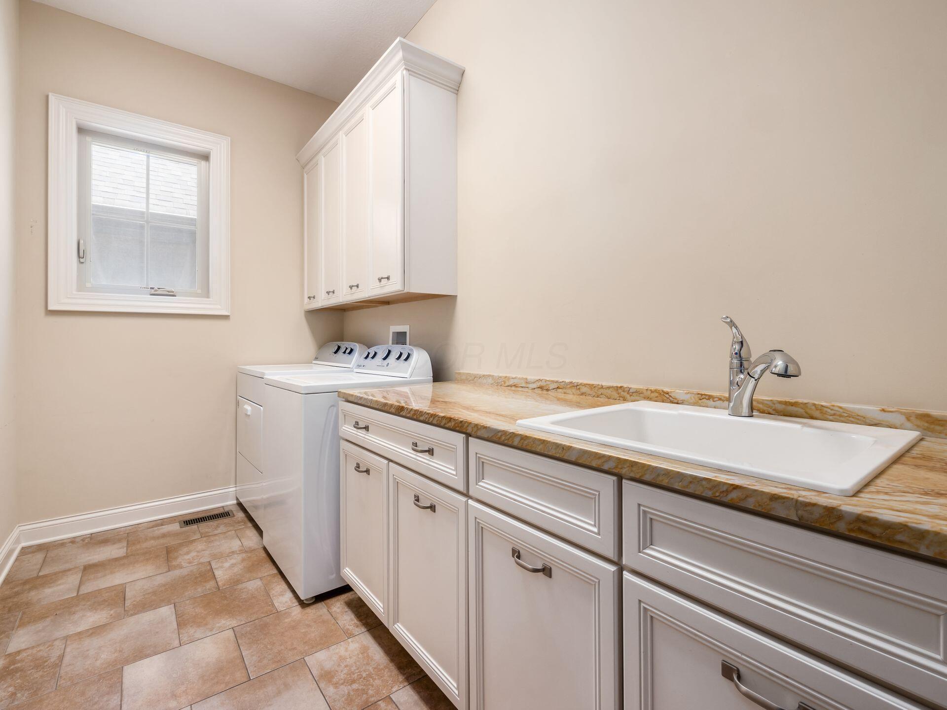5872 Kingham Park Property Photo 25