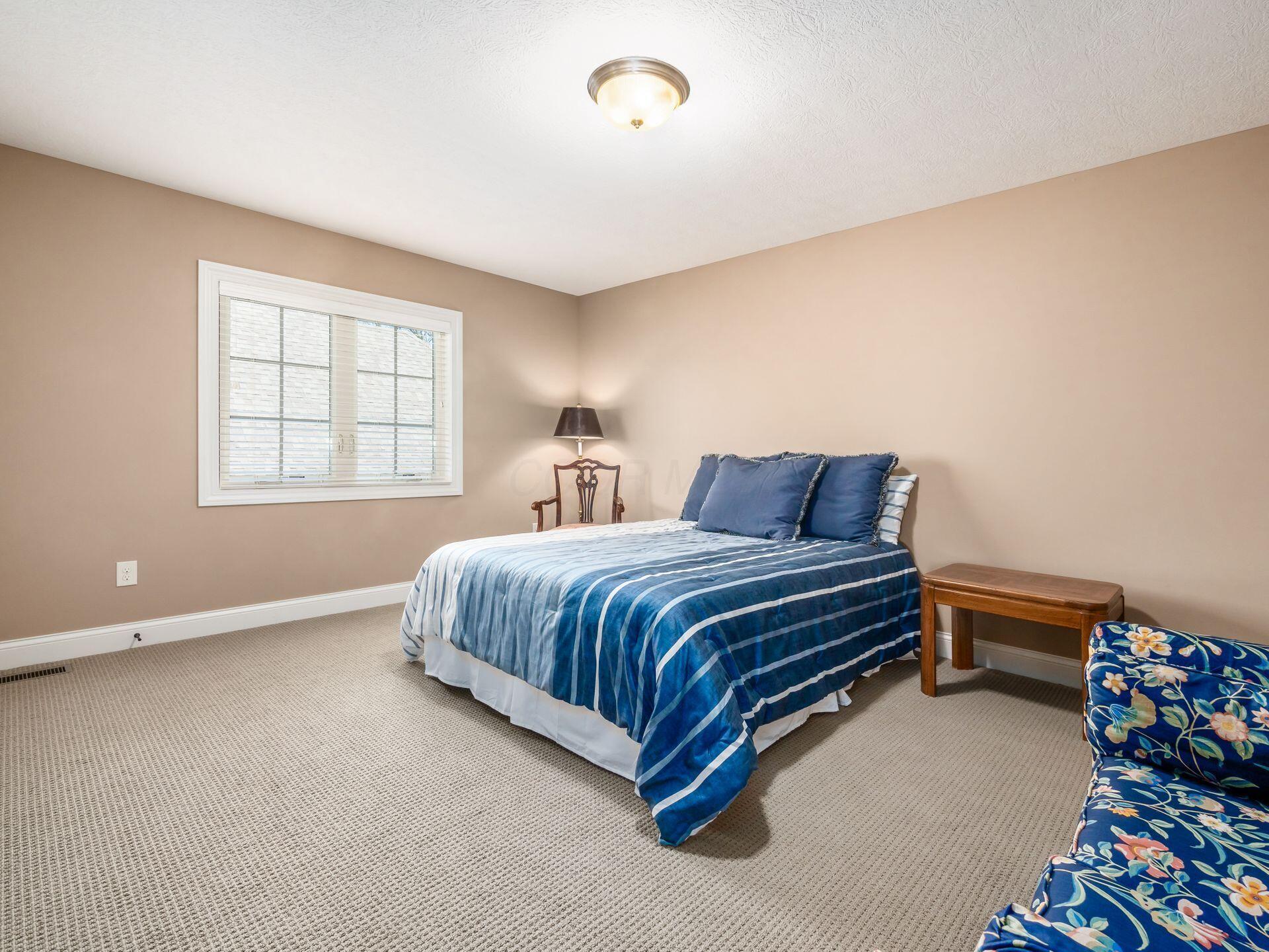 5872 Kingham Park Property Photo 29