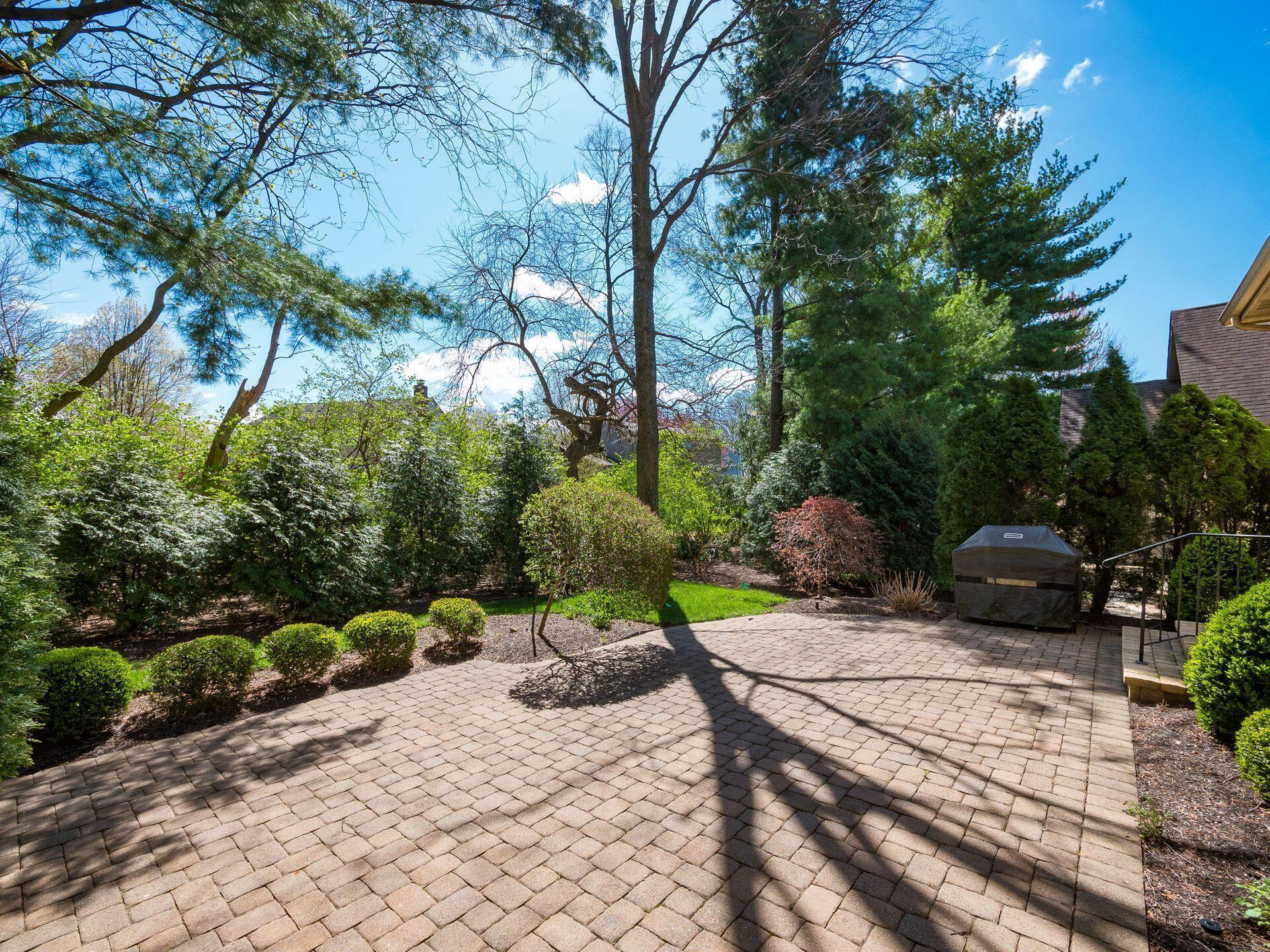 5872 Kingham Park Property Photo 35