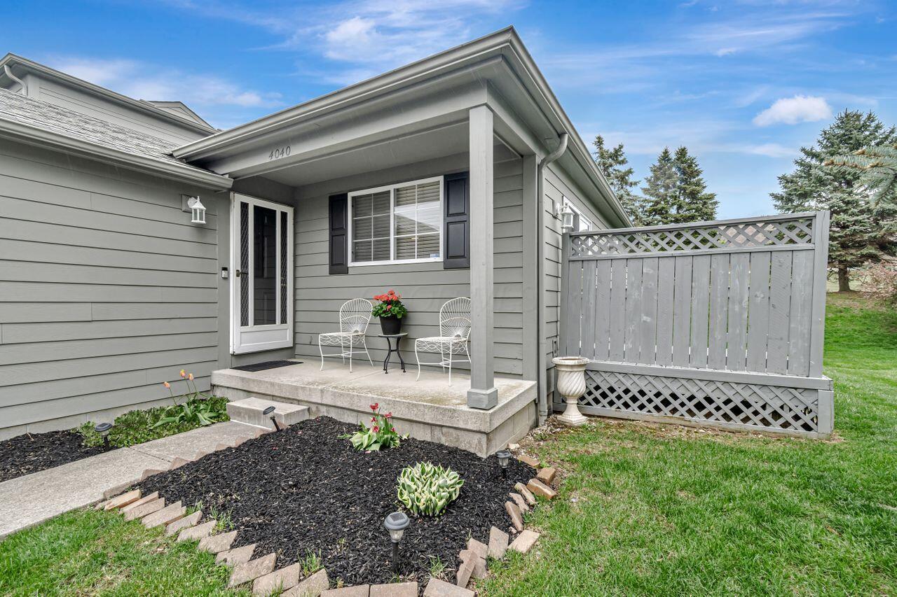 4040 Parkcove Drive, 18E Property Photo 1