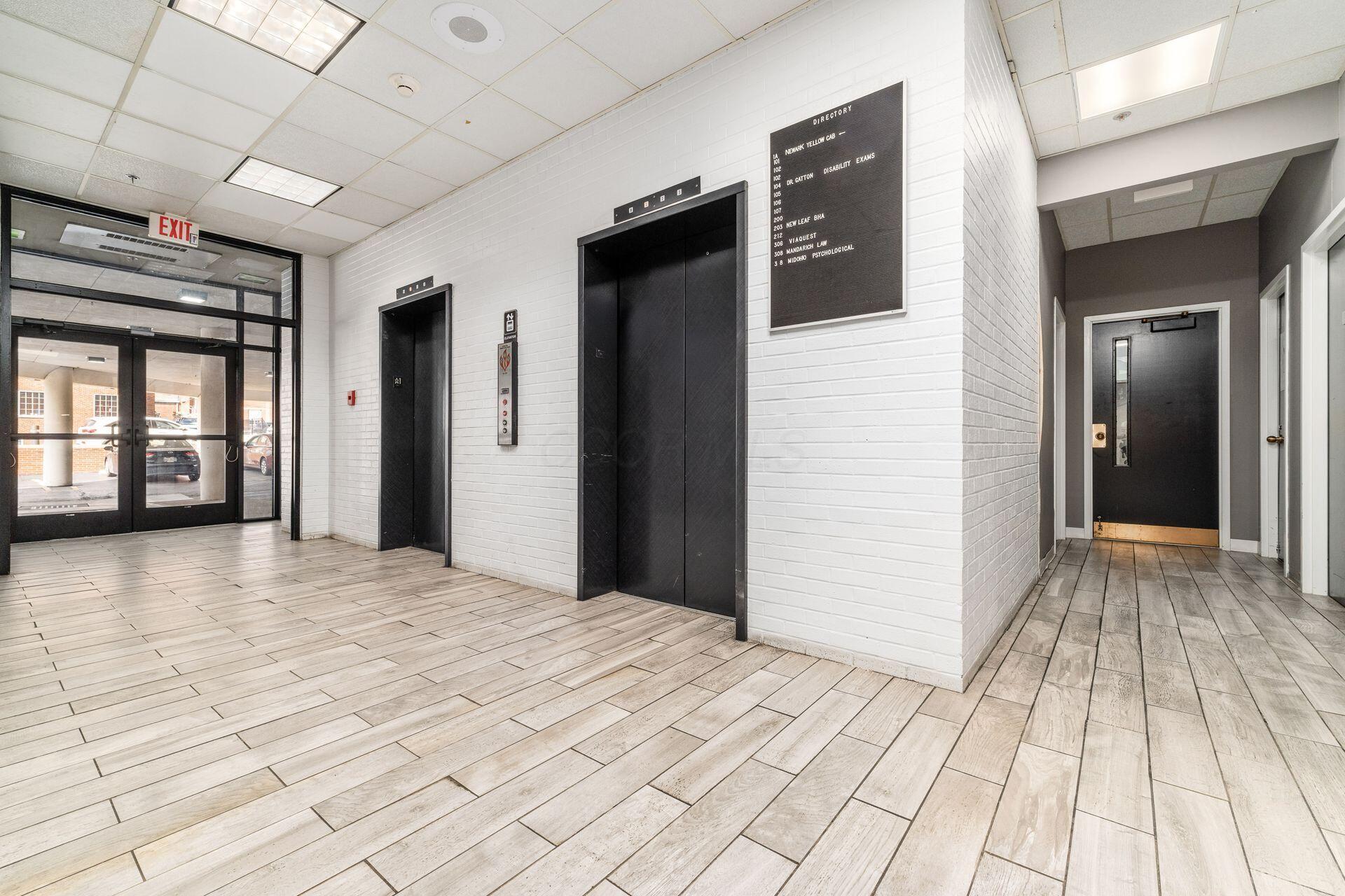 68 W Church Street, Entire 1st Floor Property Photo 3