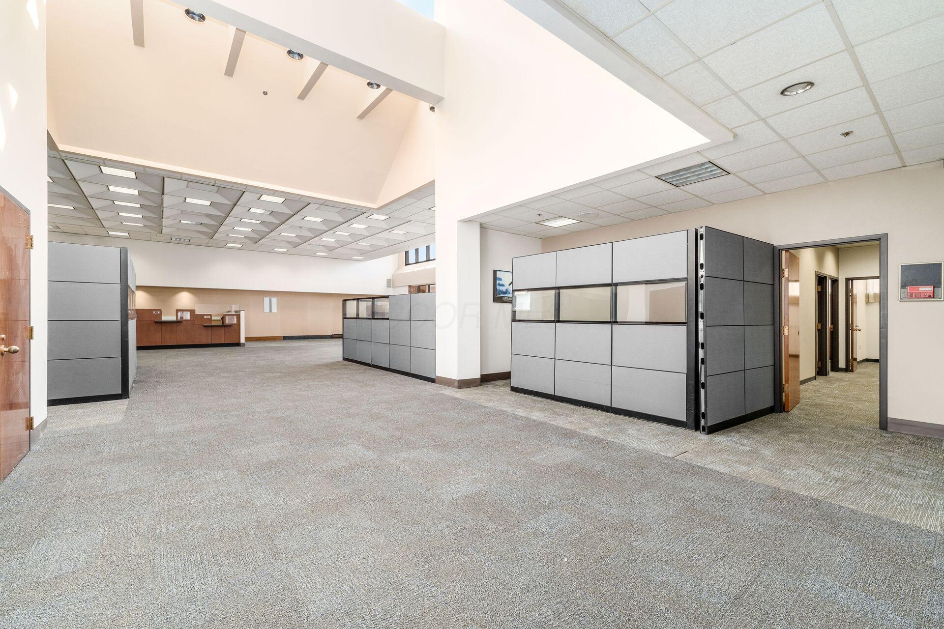 68 W Church Street, Entire 1st Floor Property Photo 6