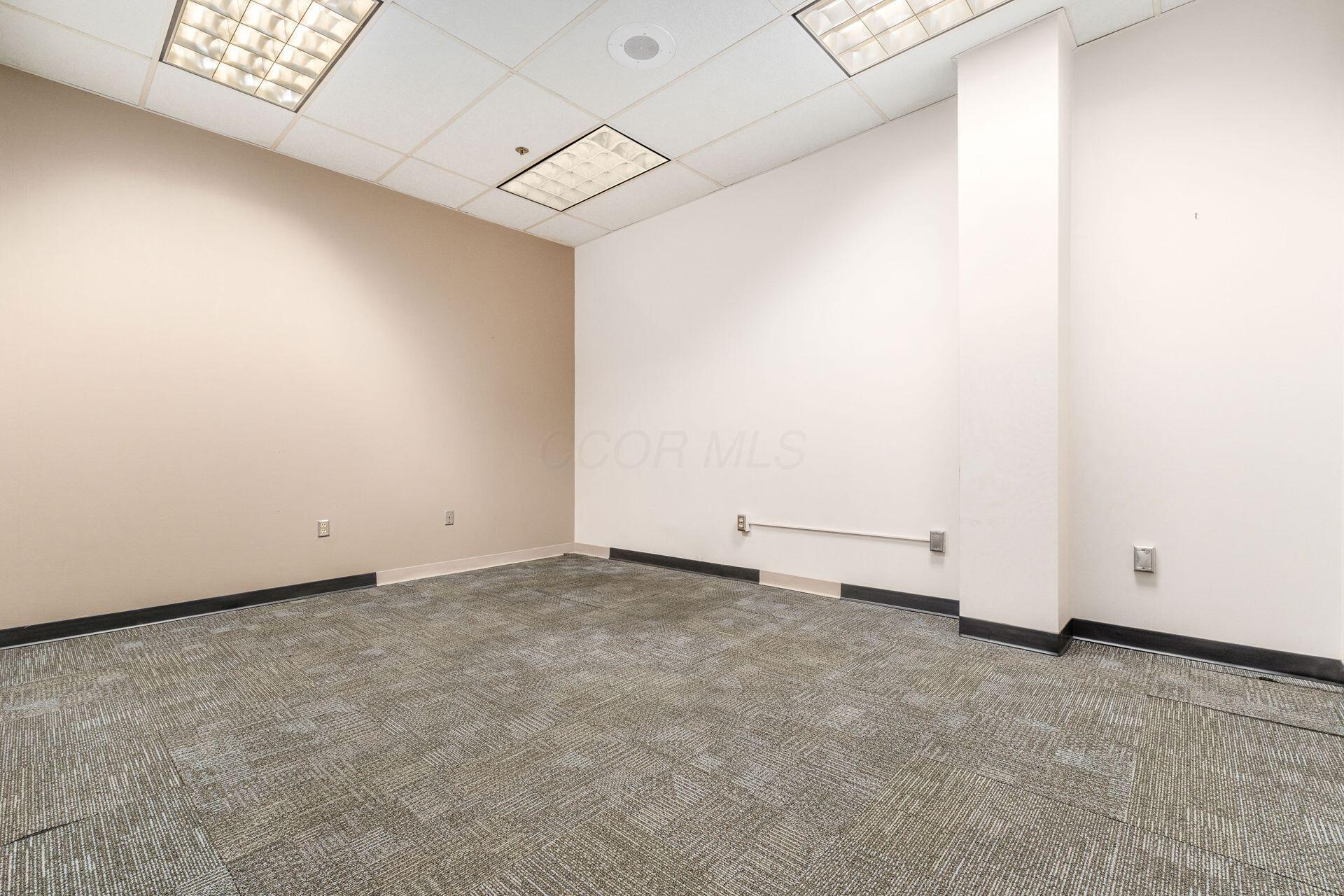 68 W Church Street, Entire 1st Floor Property Photo 16