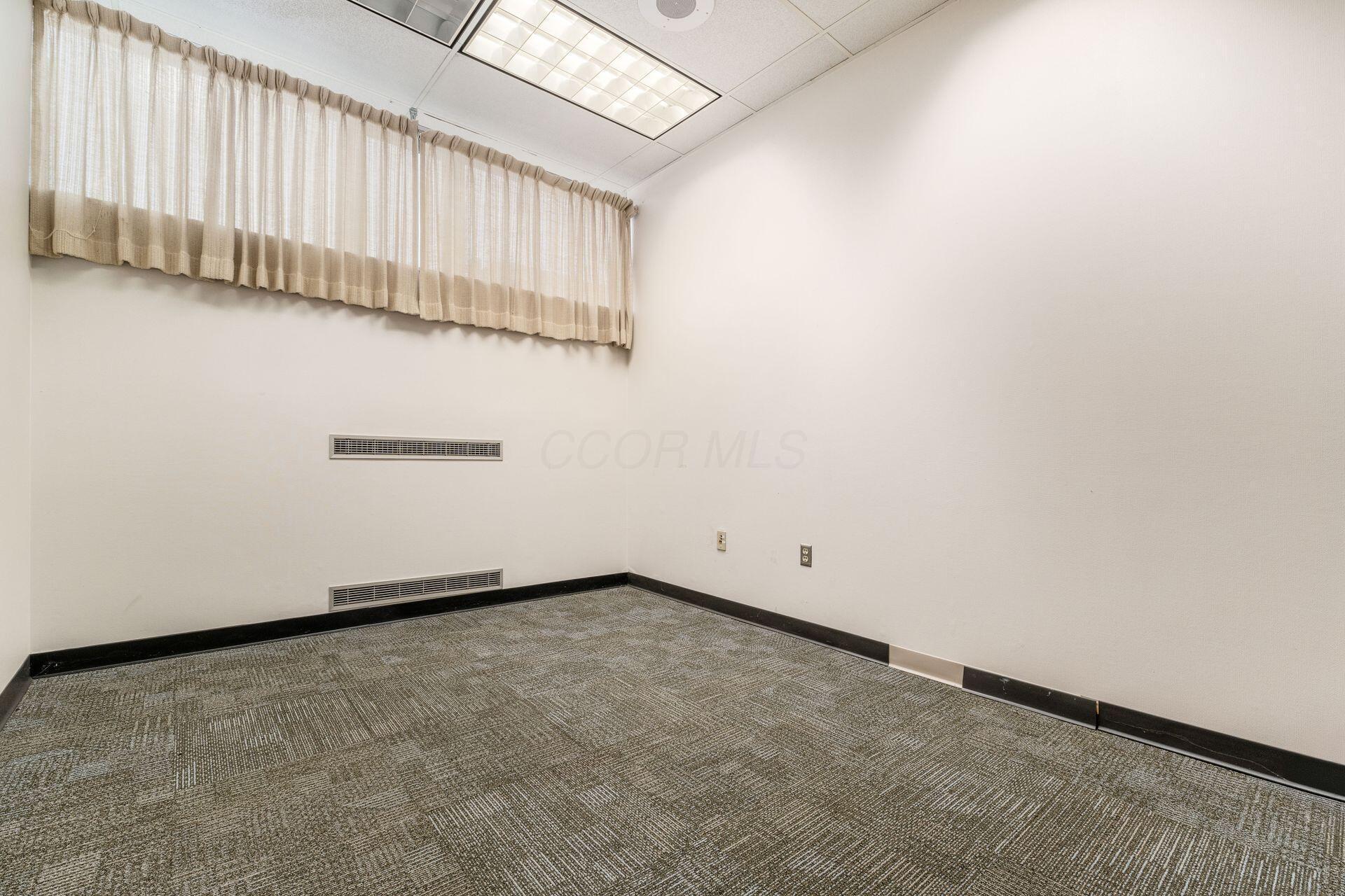68 W Church Street, Entire 1st Floor Property Photo 18