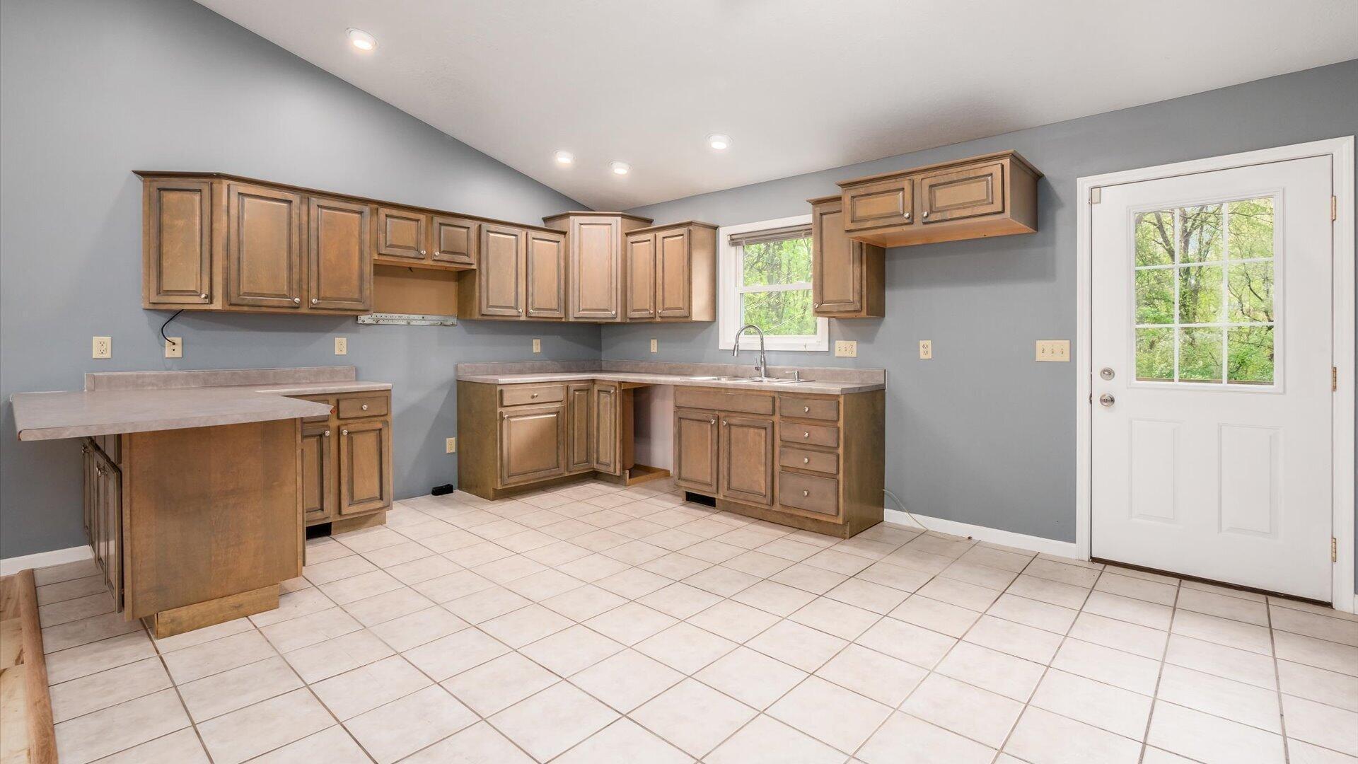 629 Mcintosh Drive Property Photo 12