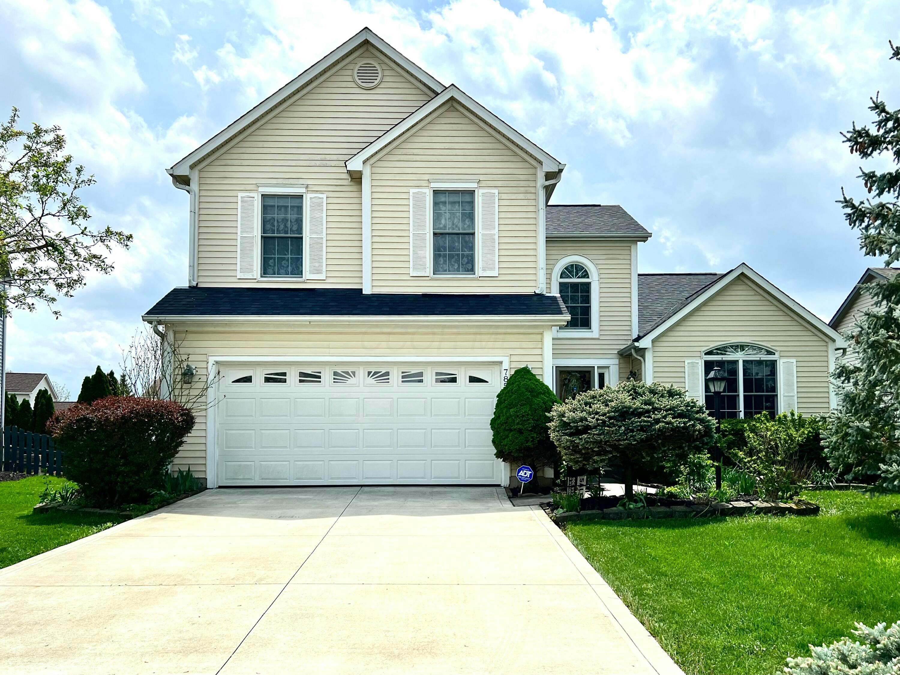 785 Lone Rise Drive E Property Photo 1