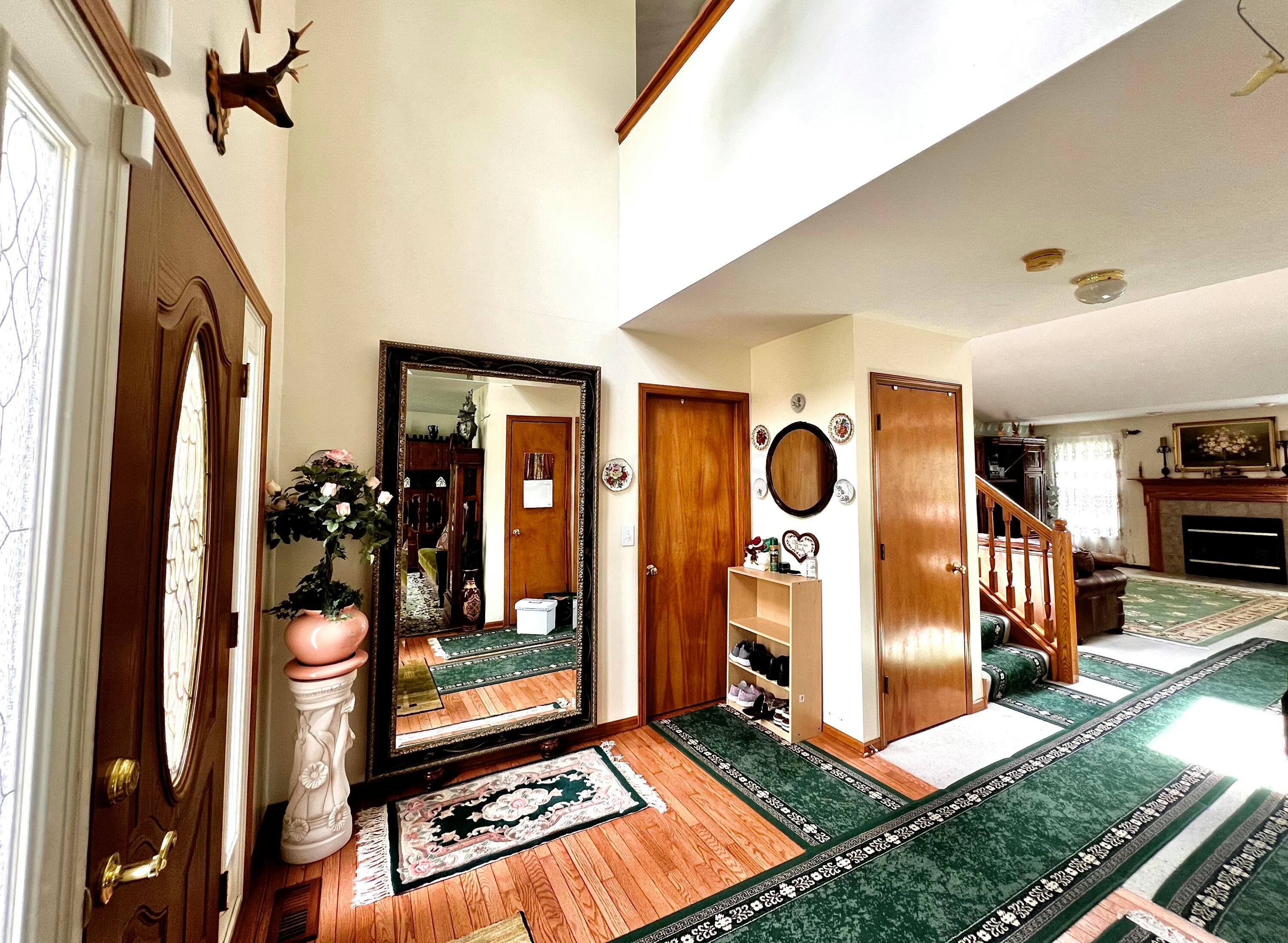 785 Lone Rise Drive E Property Photo 4