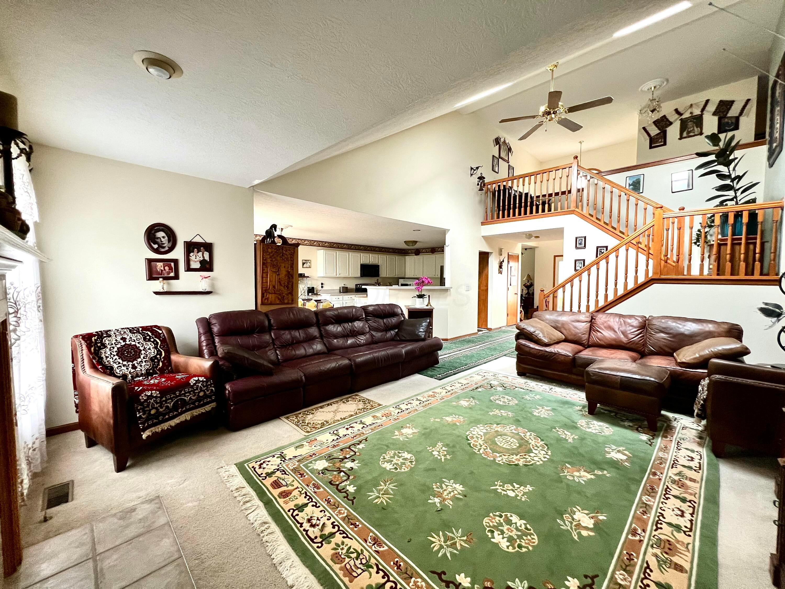 785 Lone Rise Drive E Property Photo 7