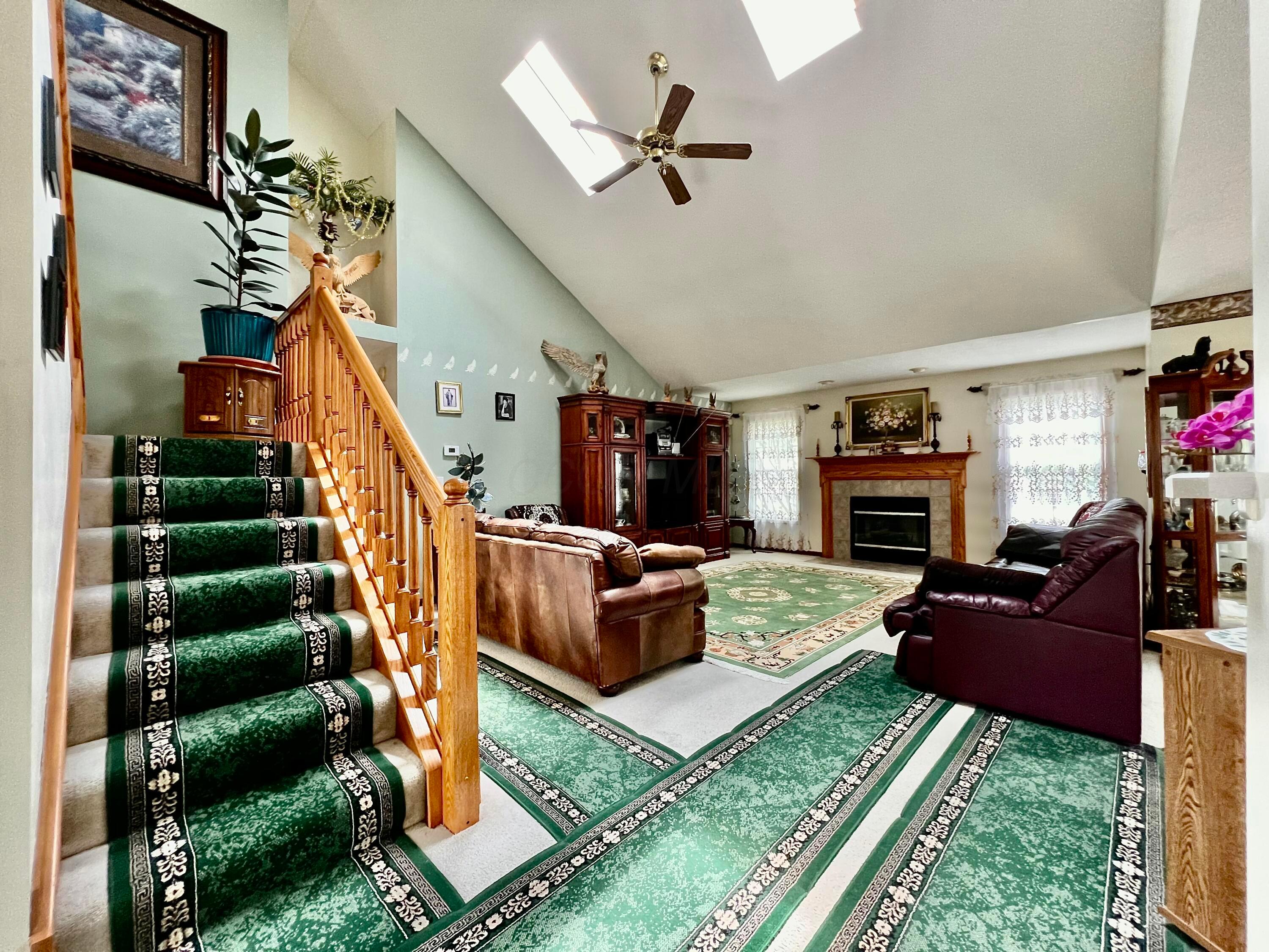 785 Lone Rise Drive E Property Photo 10