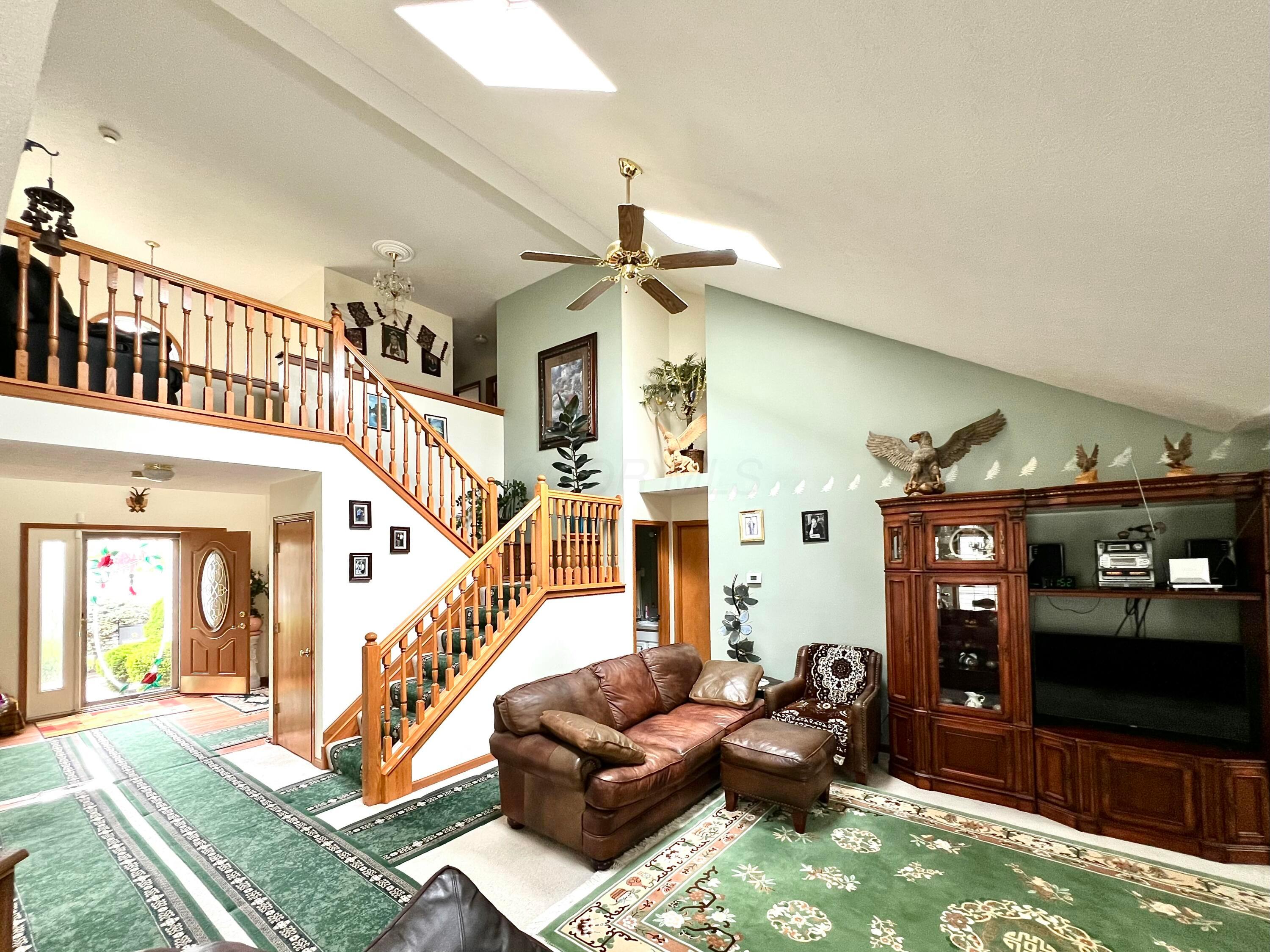 785 Lone Rise Drive E Property Photo 12