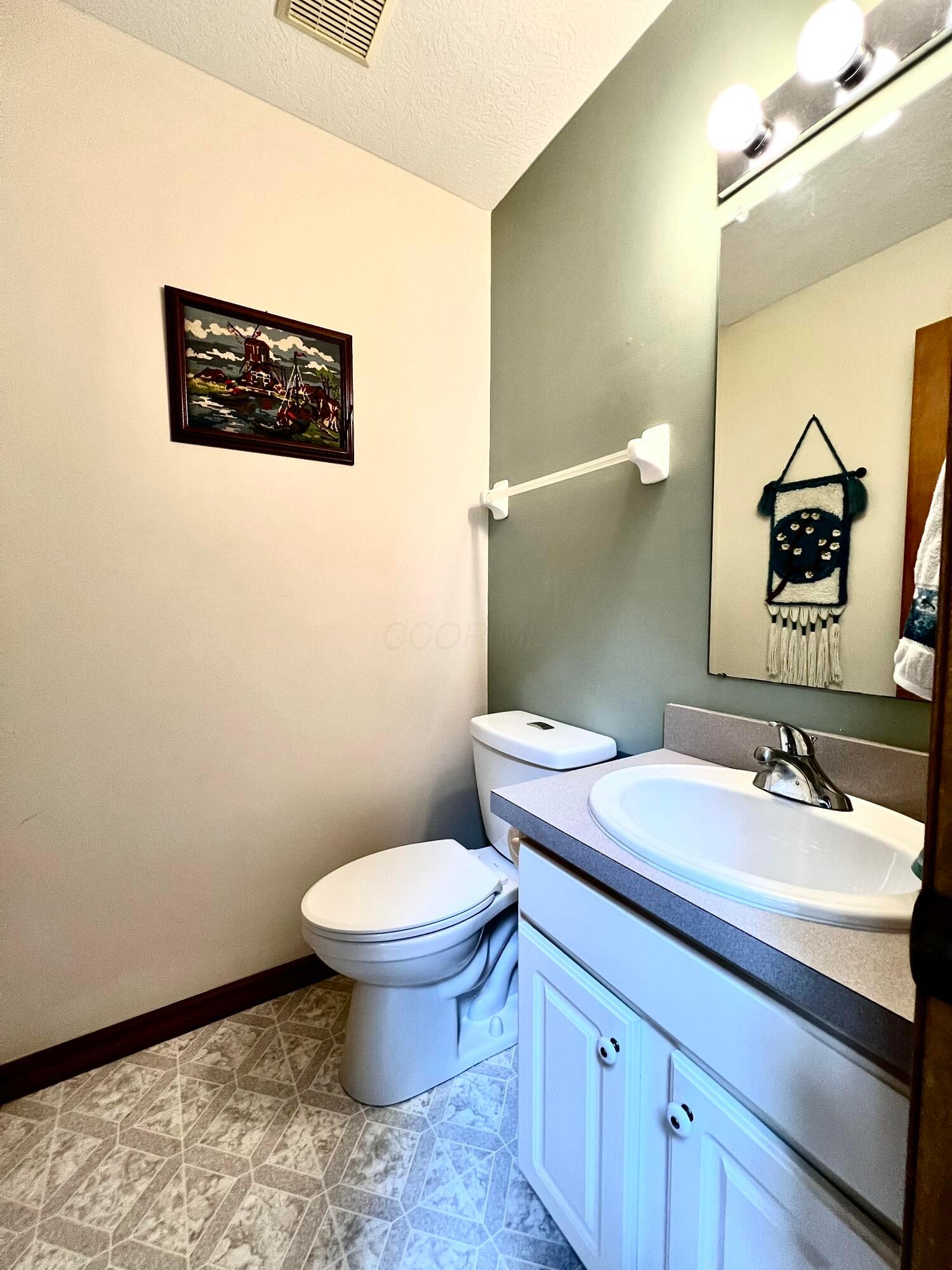 785 Lone Rise Drive E Property Photo 23