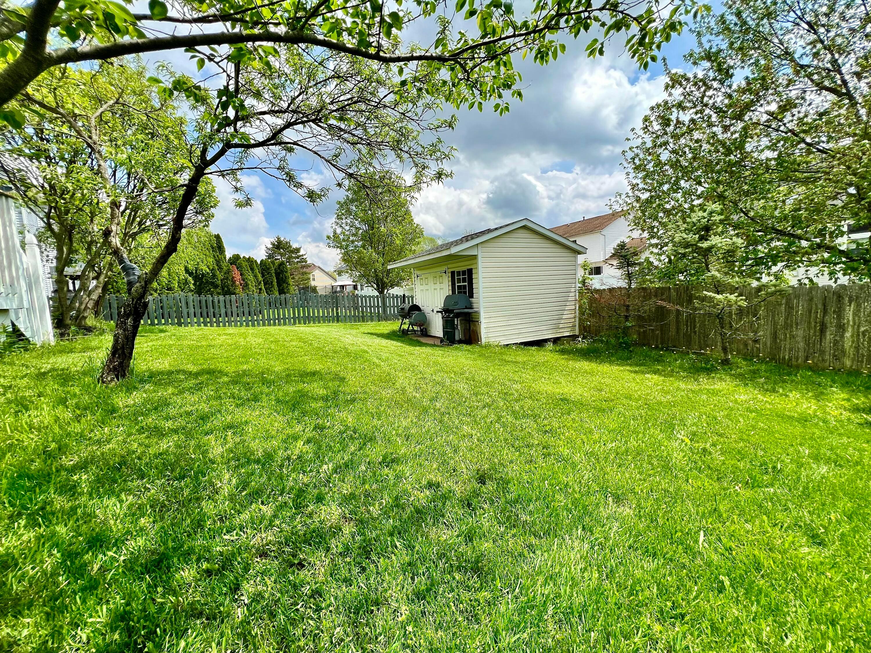 785 Lone Rise Drive E Property Photo 33