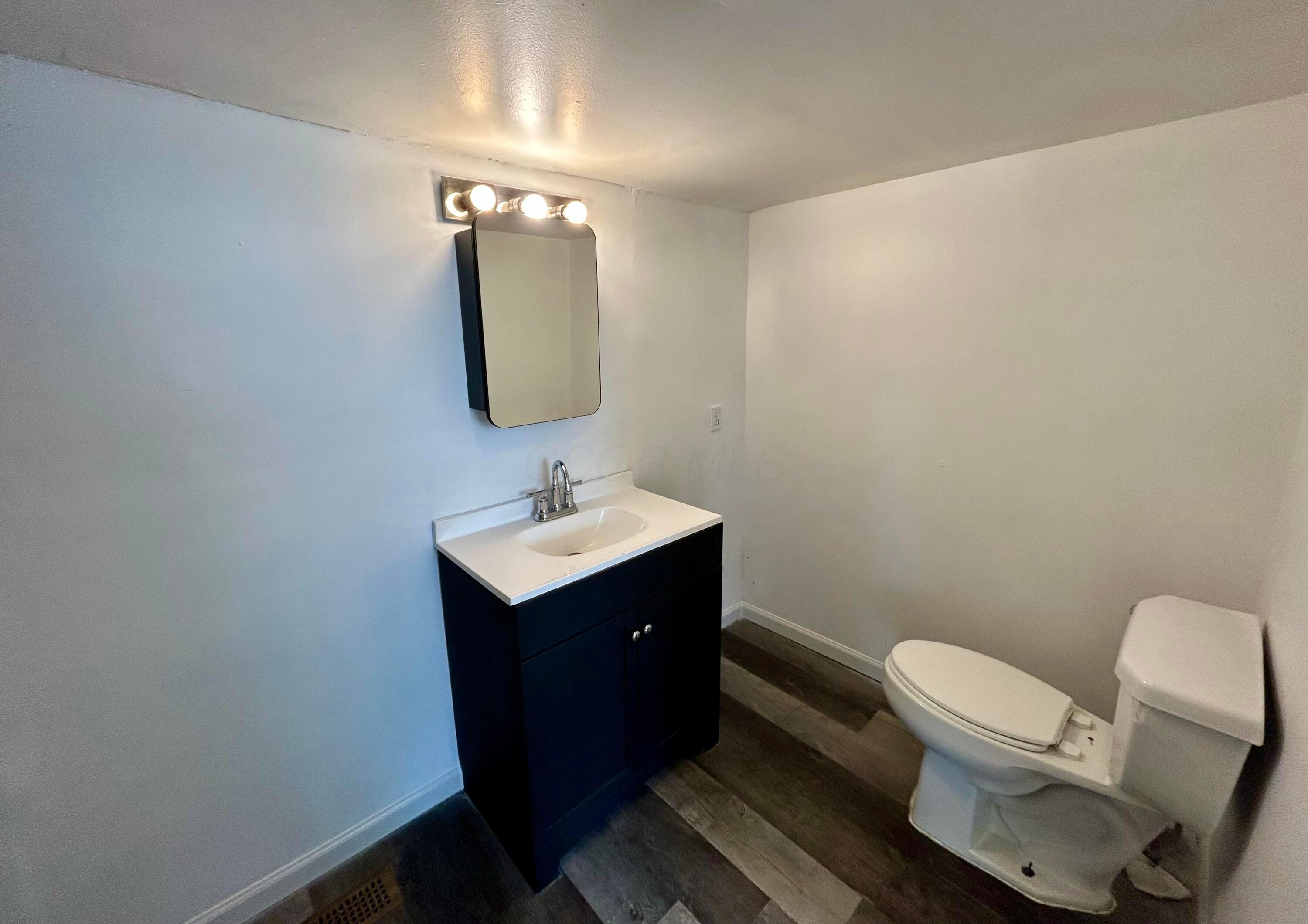 425 Evans Street Property Photo 16