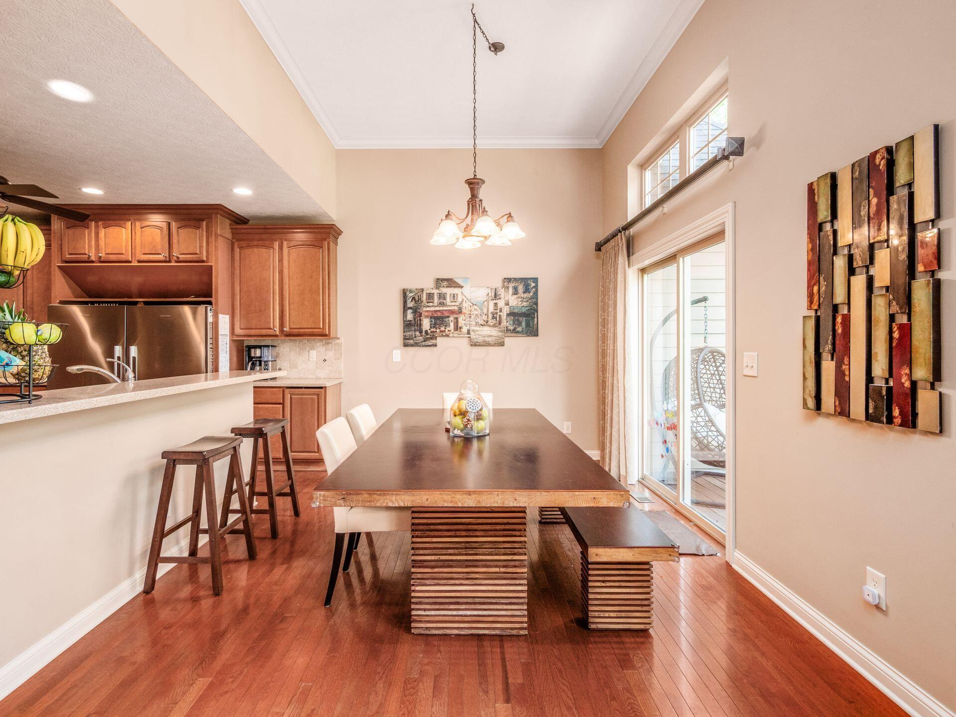 5768 Kempton Run Court Property Photo 7