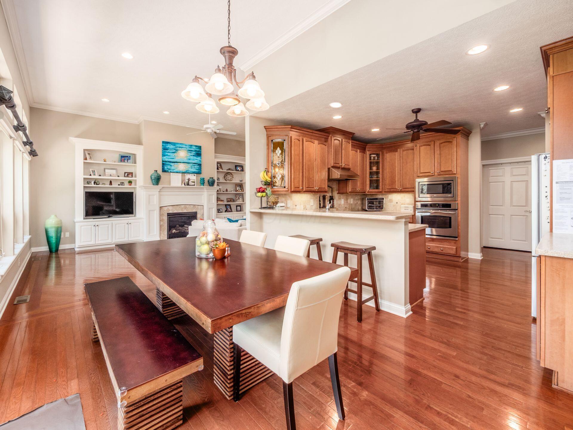 5768 Kempton Run Court Property Photo 8