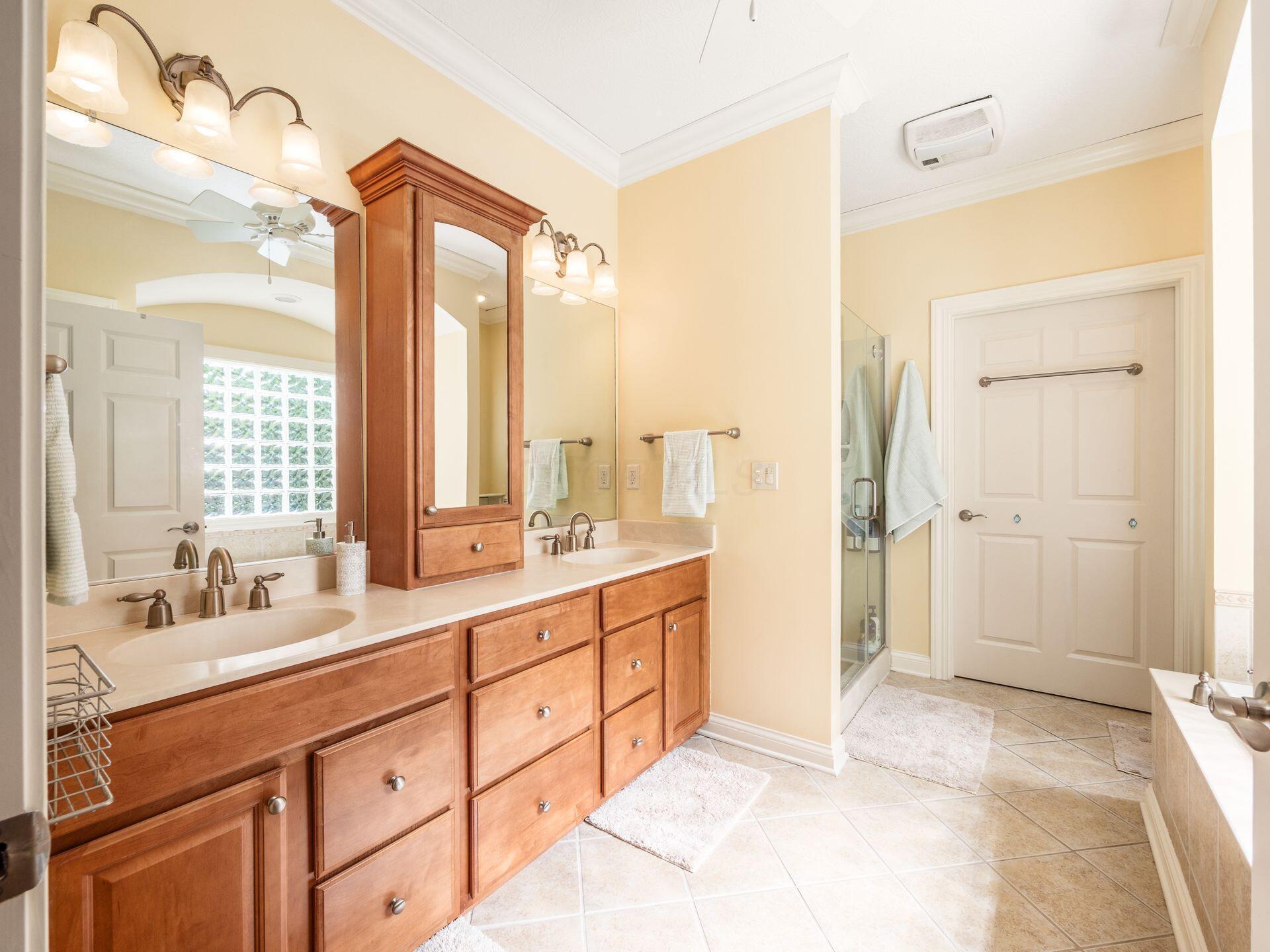 5768 Kempton Run Court Property Photo 17