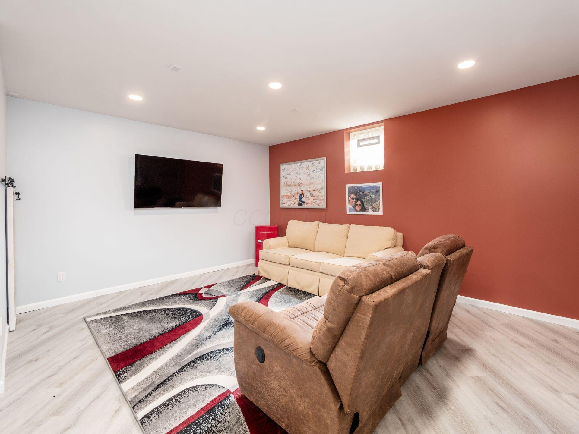 5768 Kempton Run Court Property Photo 27