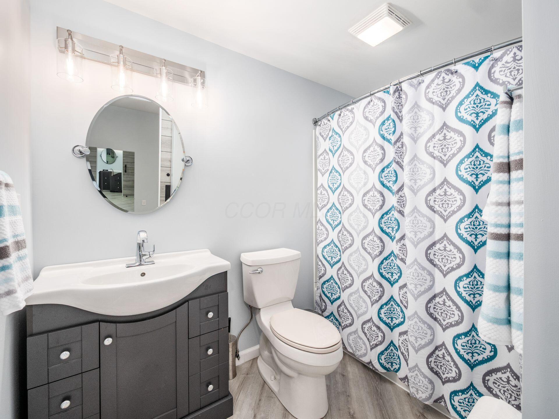 5768 Kempton Run Court Property Photo 32