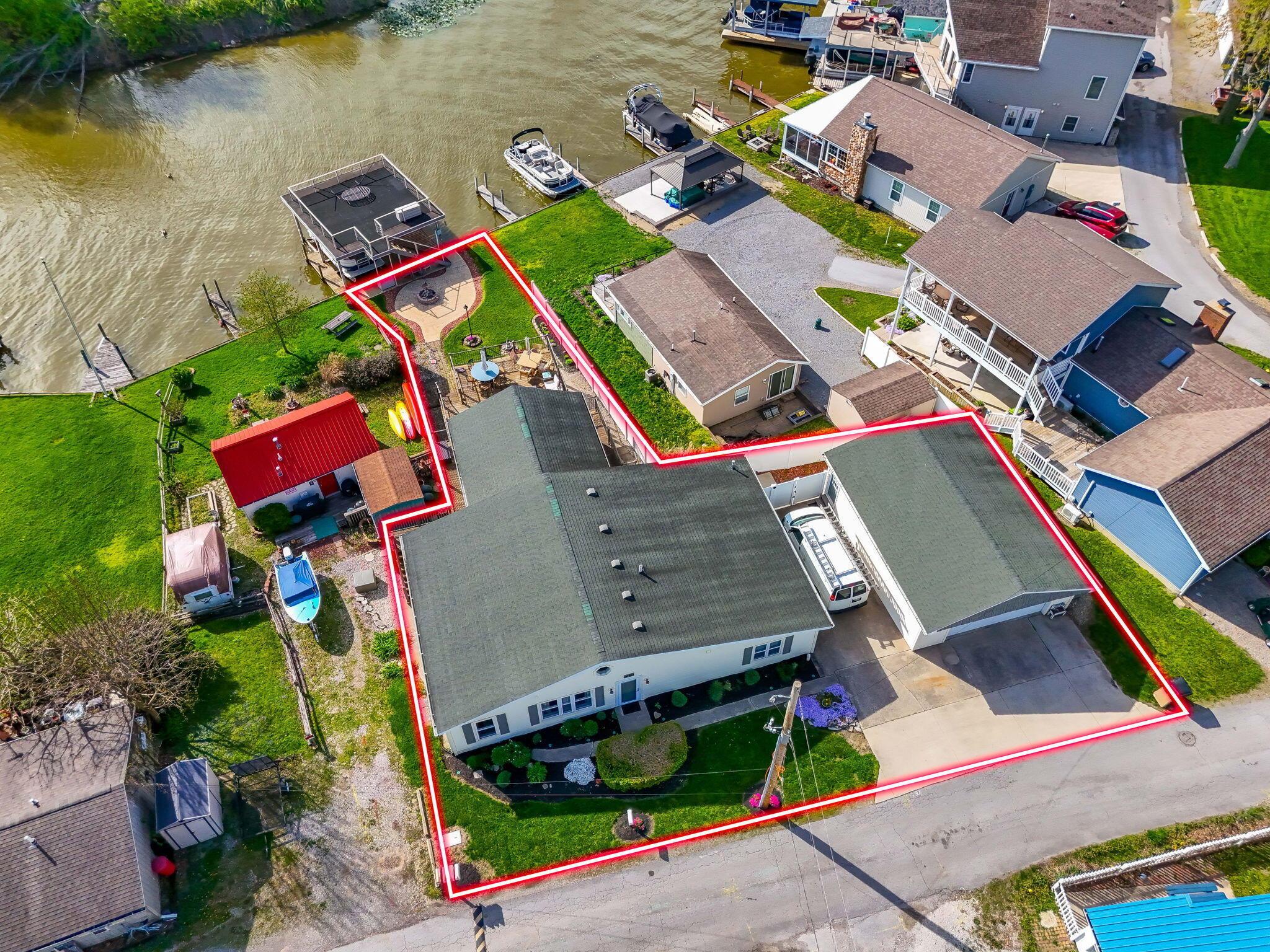 11172 Newland Drive Property Photo 2