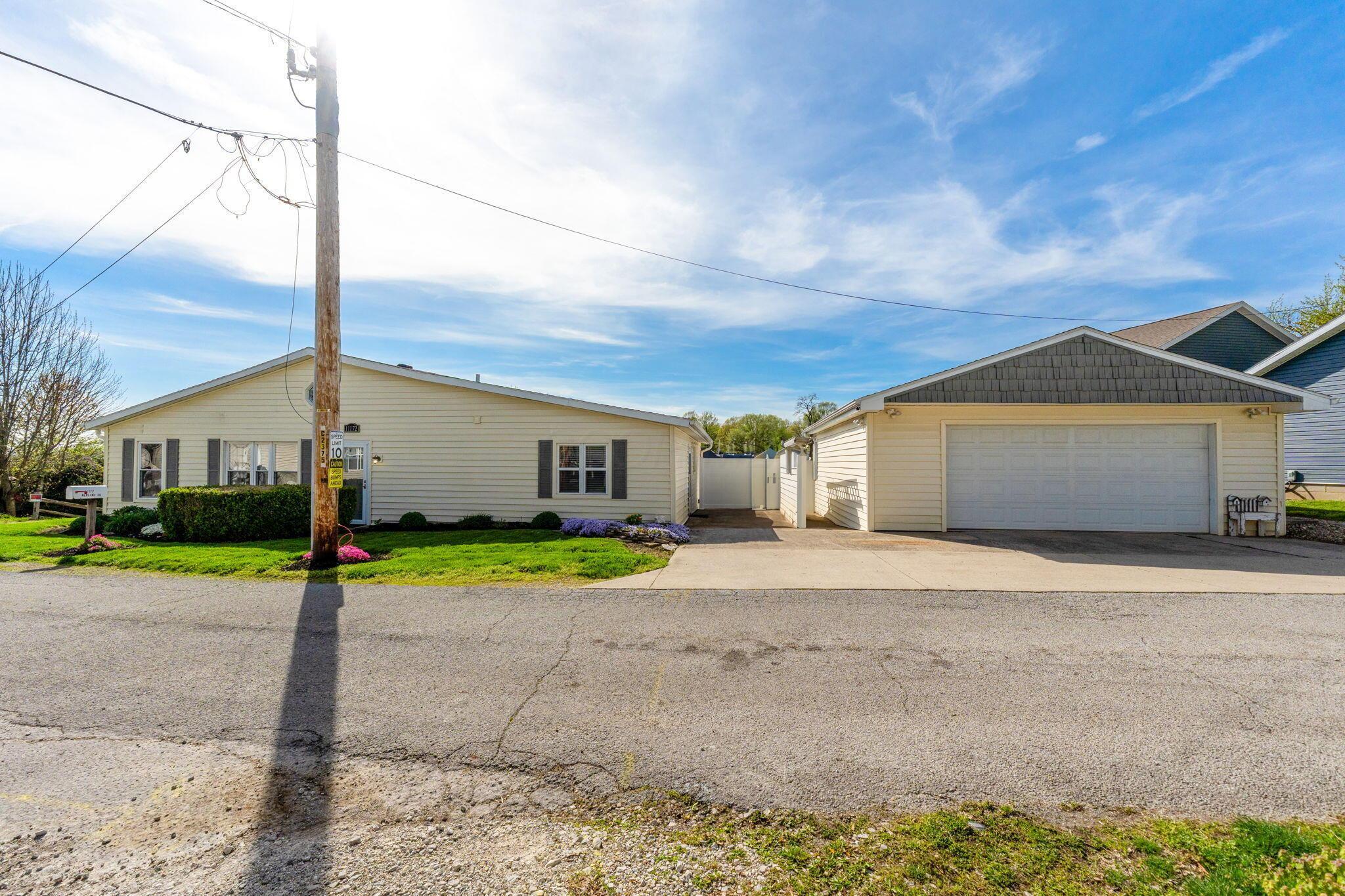 11172 Newland Drive Property Photo 11