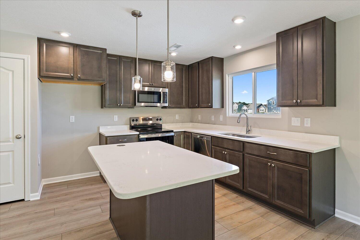524 Iris Drive Property Photo 4