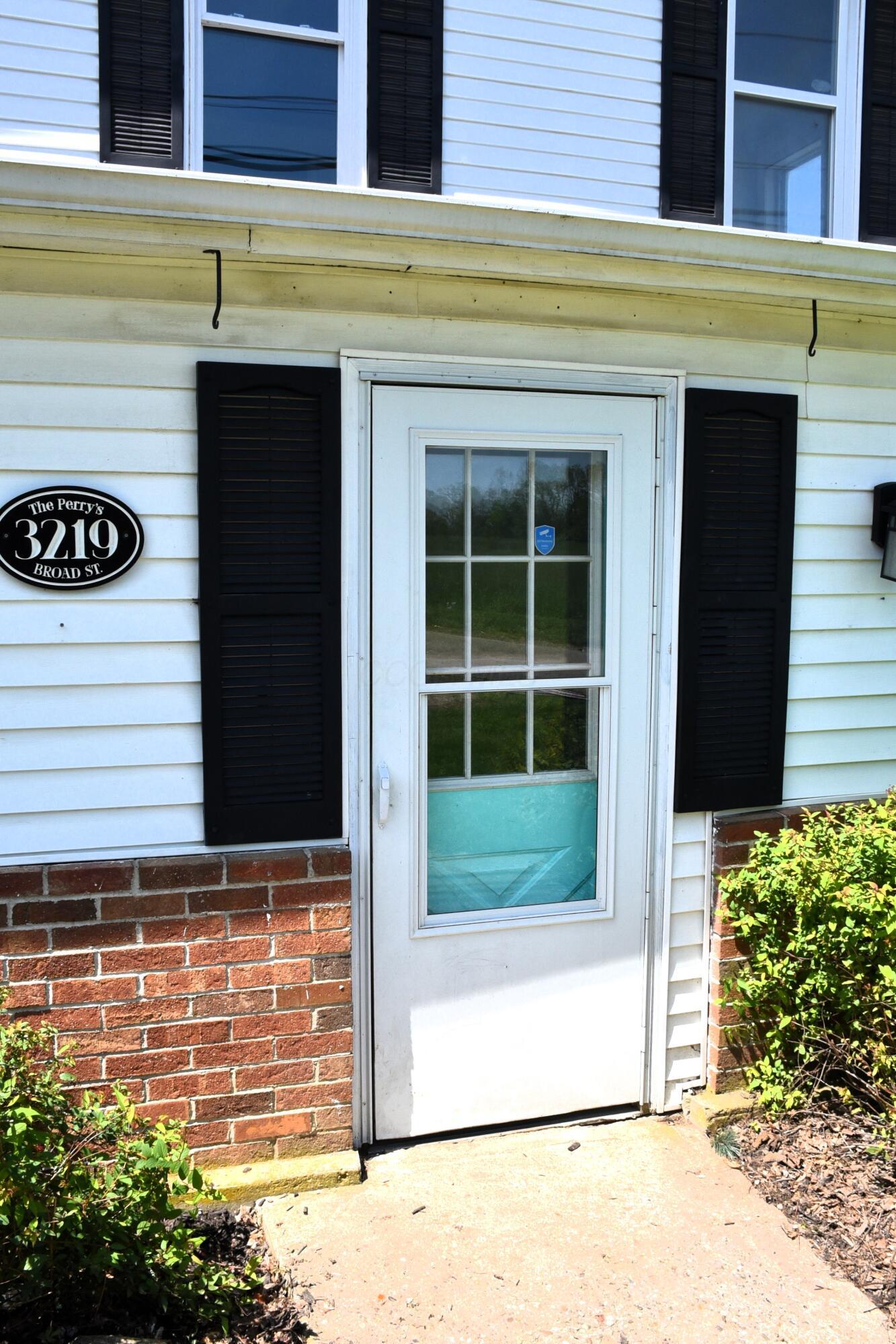 3219 Broad Street Property Photo 4