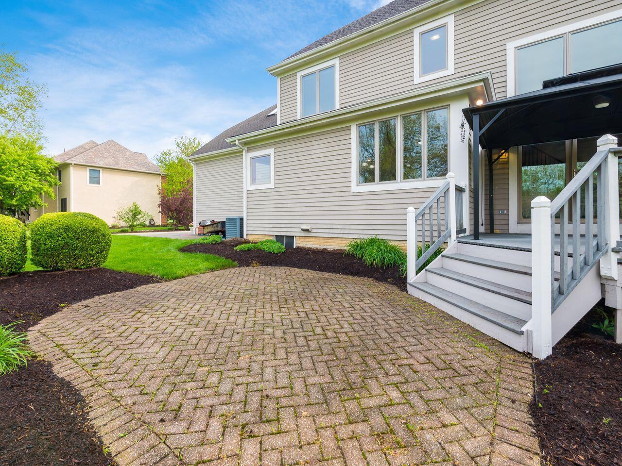 10900 Buckingham Place Property Photo 7