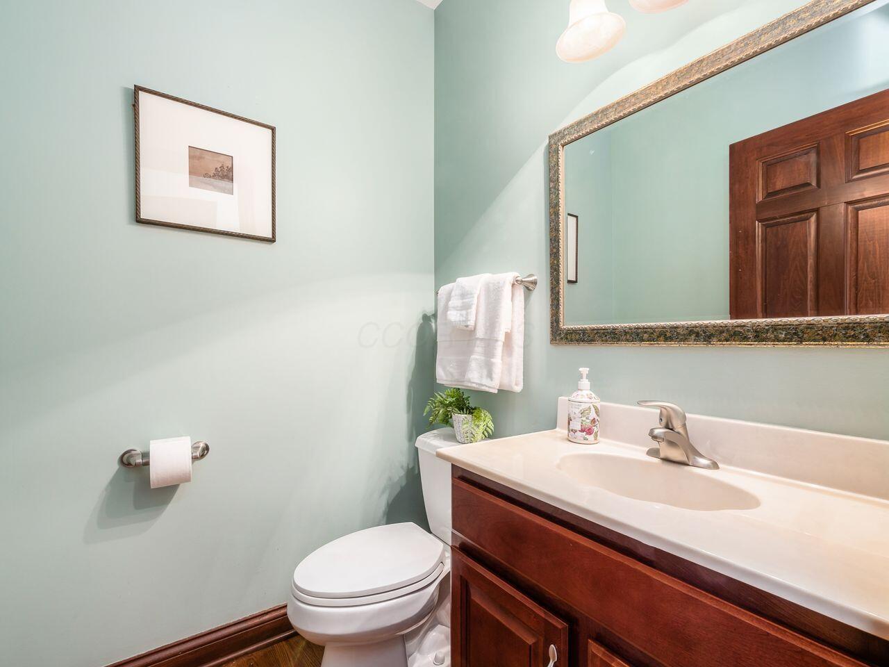 10900 Buckingham Place Property Photo 17
