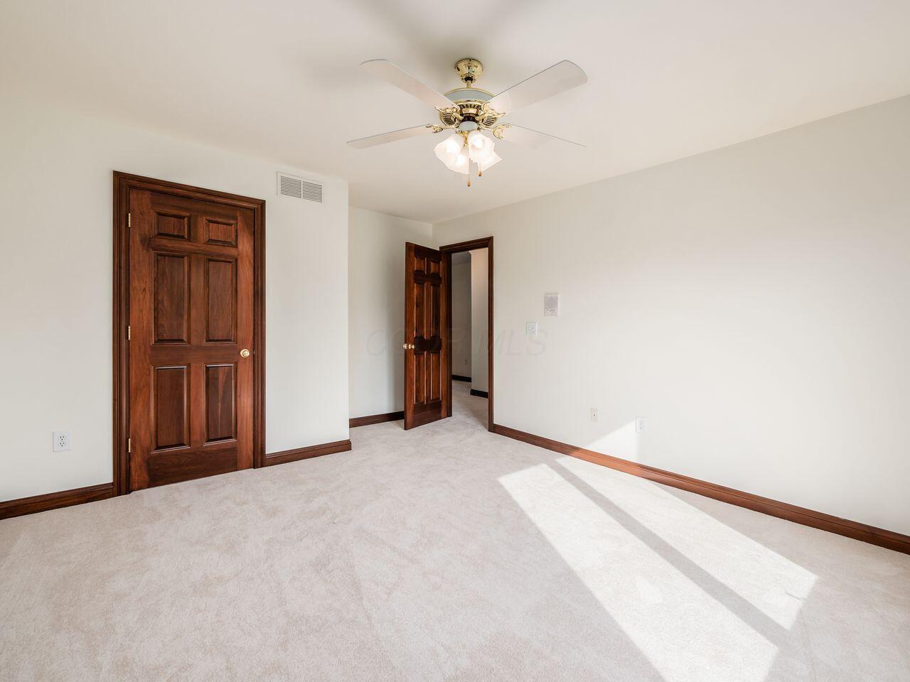 10900 Buckingham Place Property Photo 37