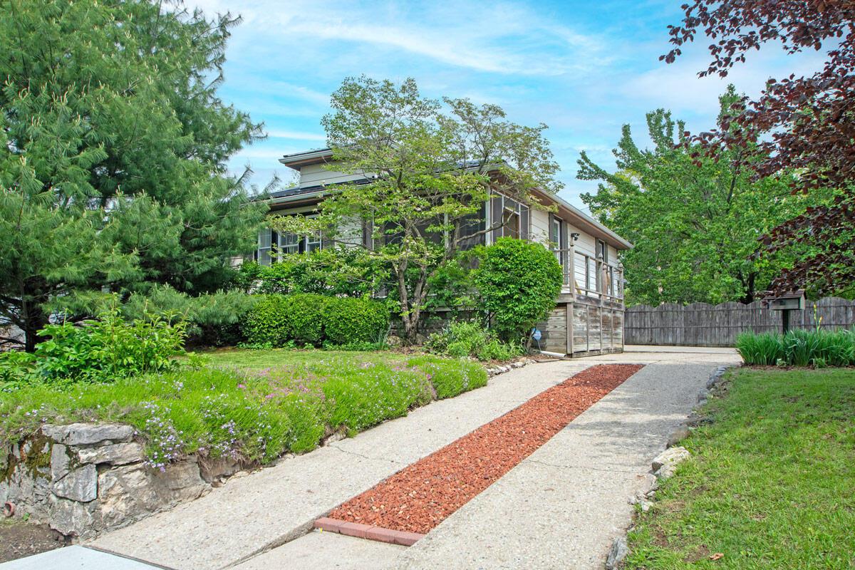 668 Enfield Road Property Photo 2