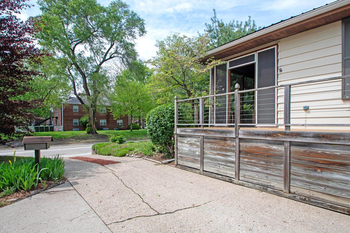 668 Enfield Road Property Photo 29