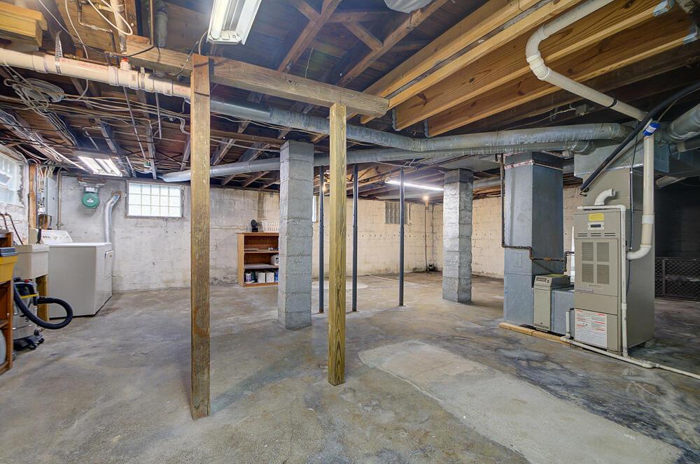 668 Enfield Road Property Photo 32