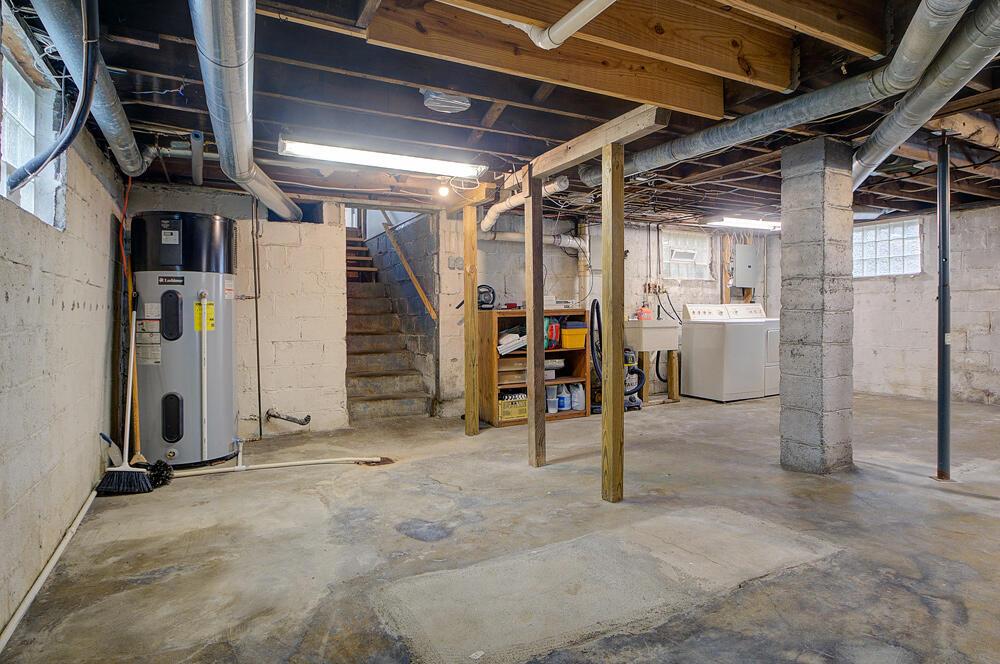 668 Enfield Road Property Photo 34