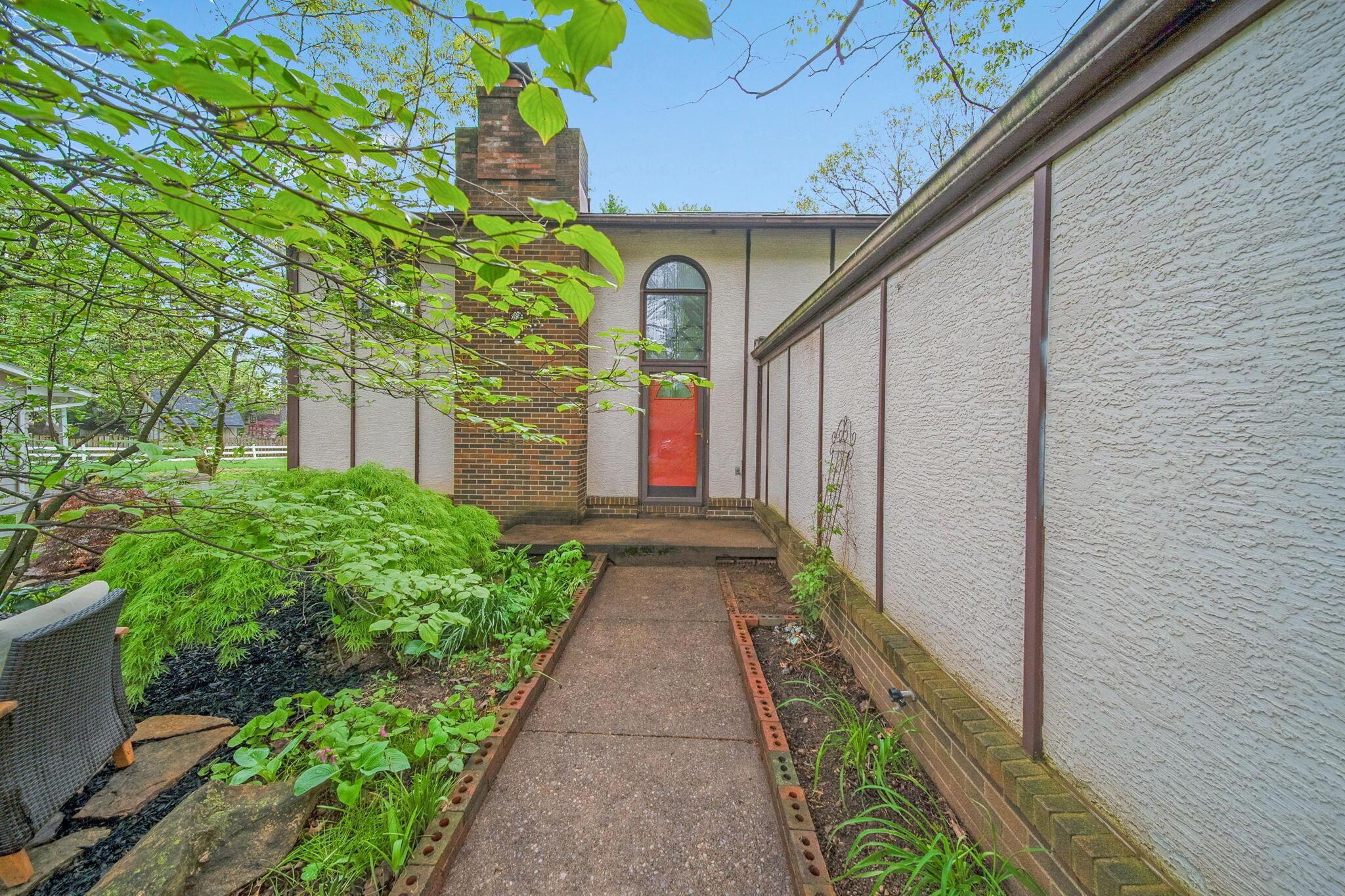 6694 Merwin Road Property Photo 3