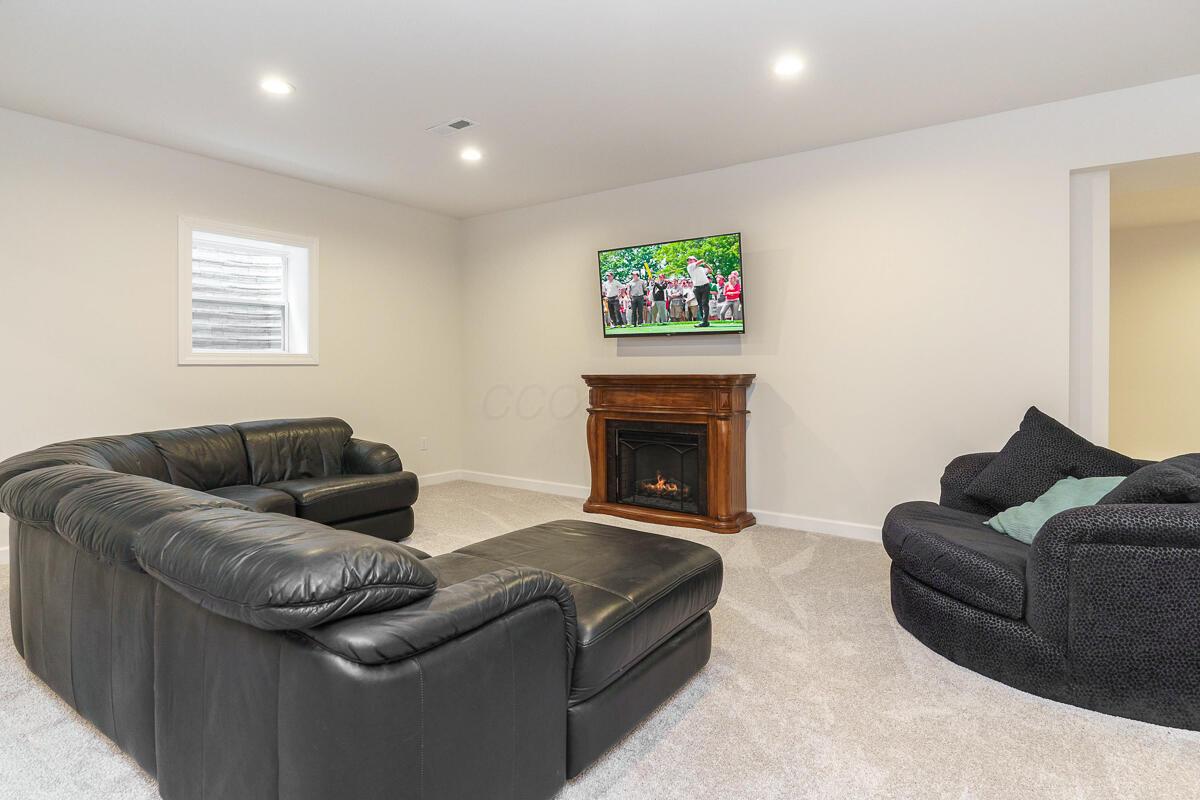 7678 Gateway Boulevard Property Photo 31
