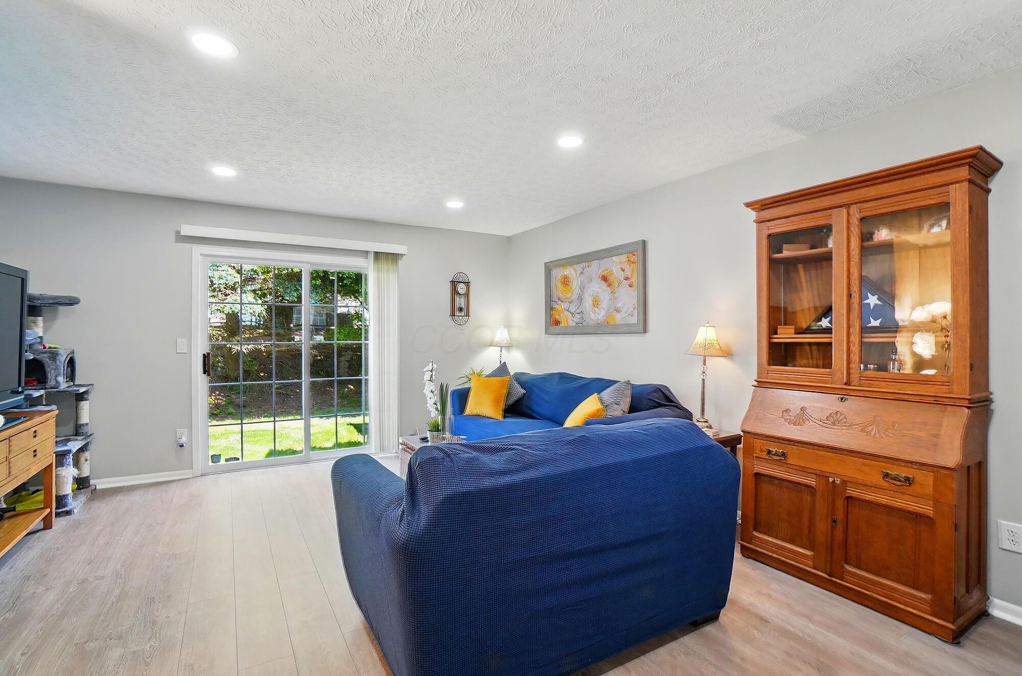 5684 Blendonridge Drive, 93c Property Photo 16