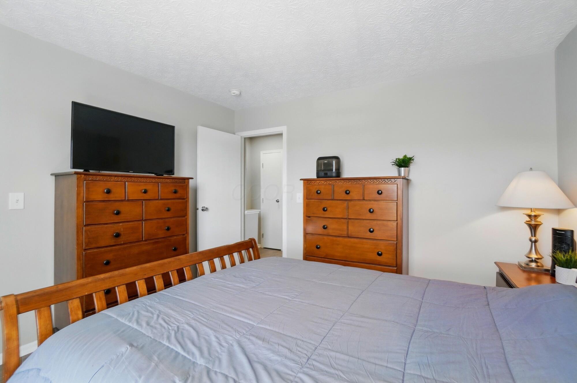 5684 Blendonridge Drive, 93c Property Photo 24