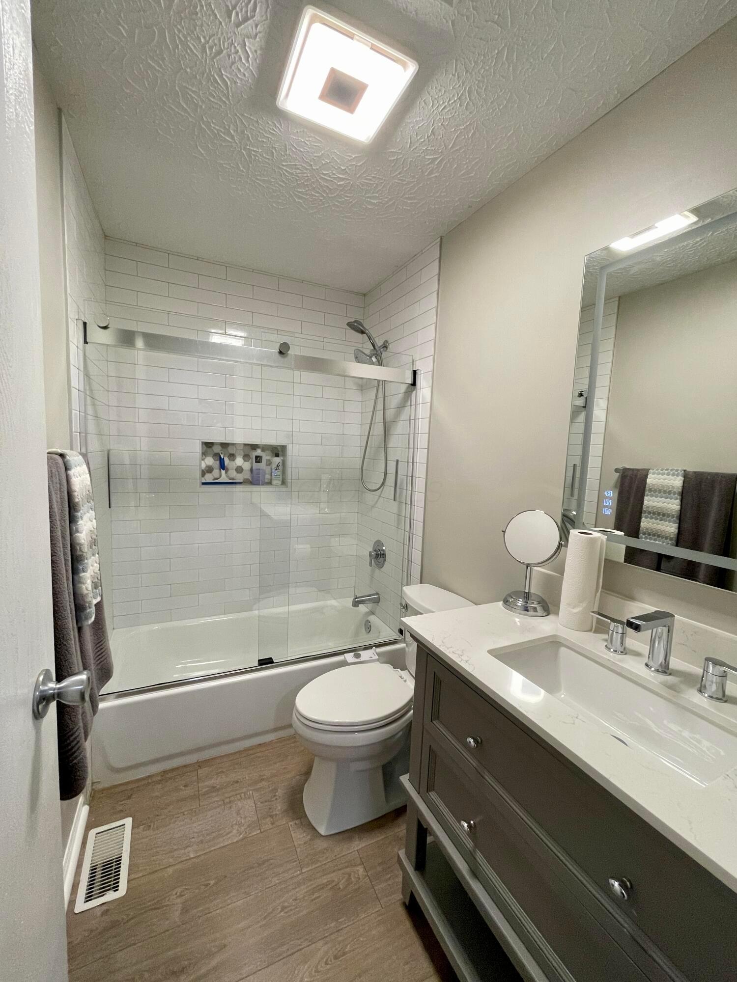 5684 Blendonridge Drive, 93c Property Photo 26