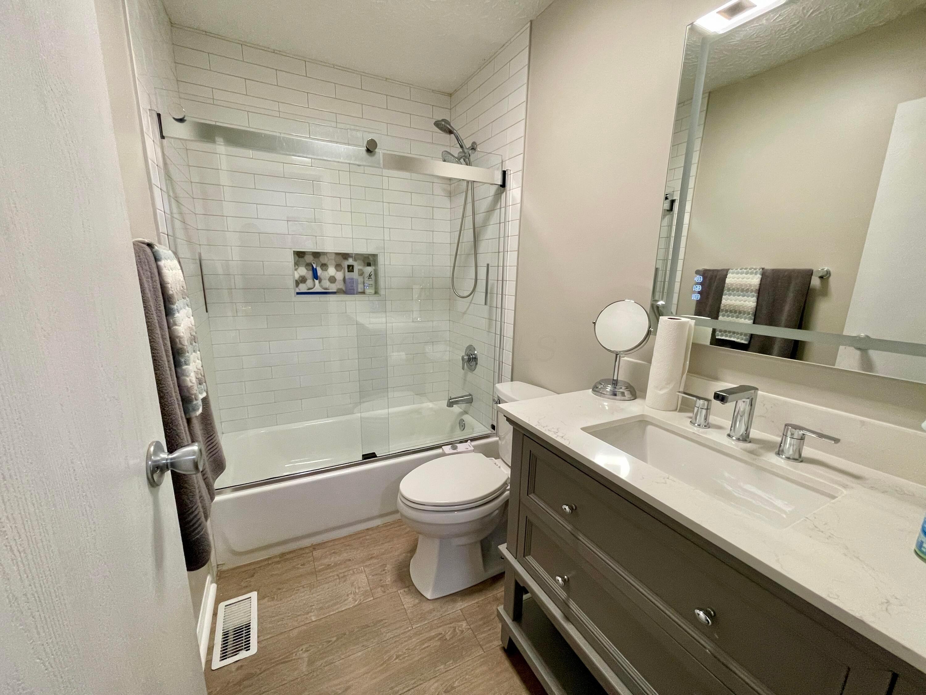 5684 Blendonridge Drive, 93c Property Photo 28