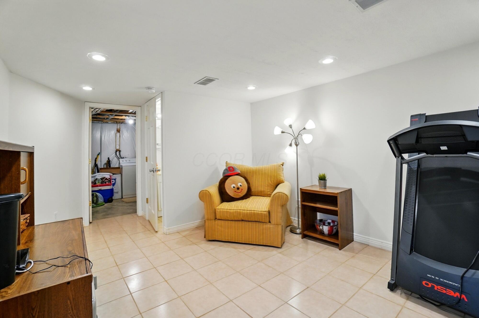 5684 Blendonridge Drive, 93c Property Photo 30