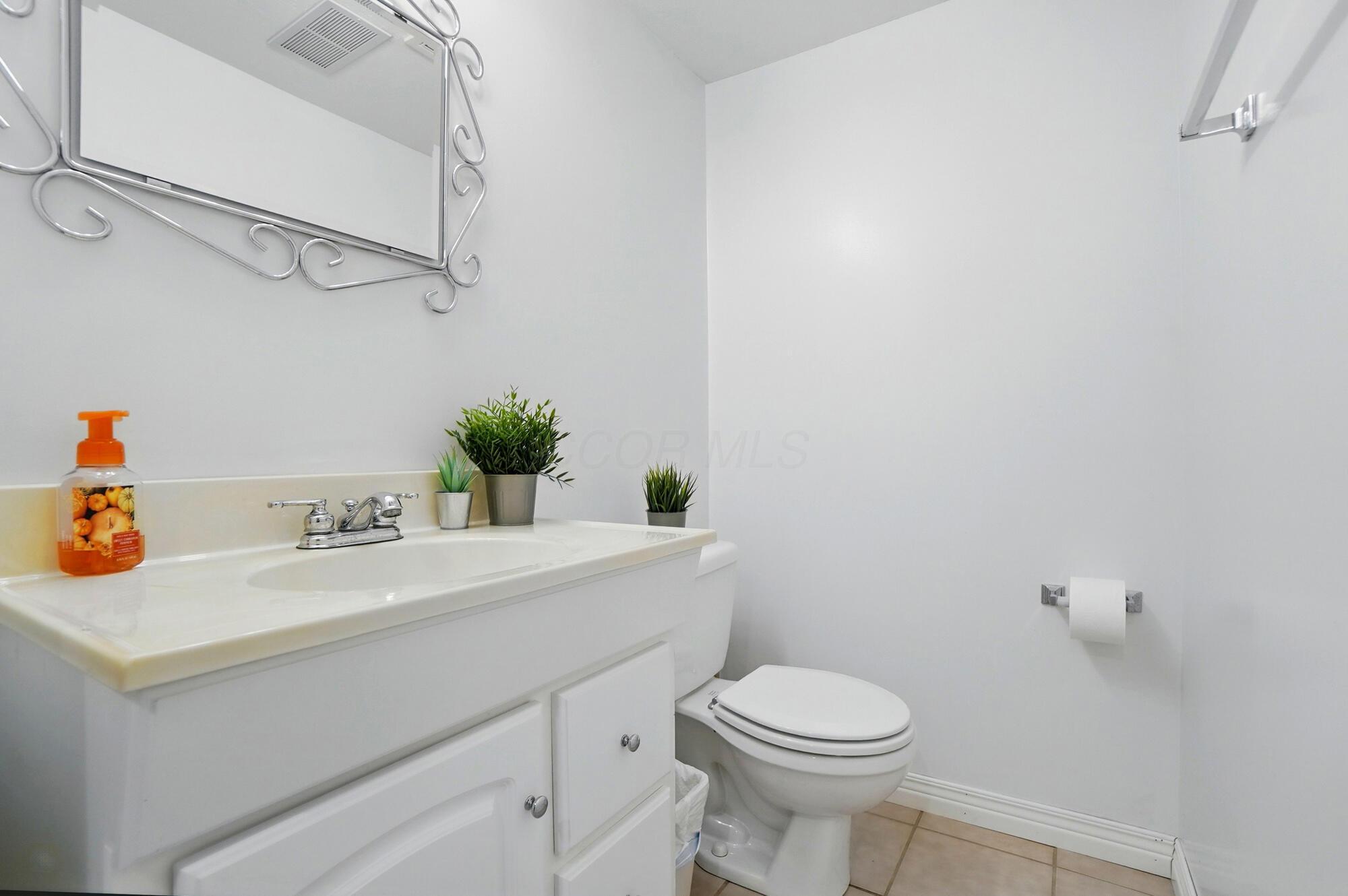 5684 Blendonridge Drive, 93c Property Photo 33