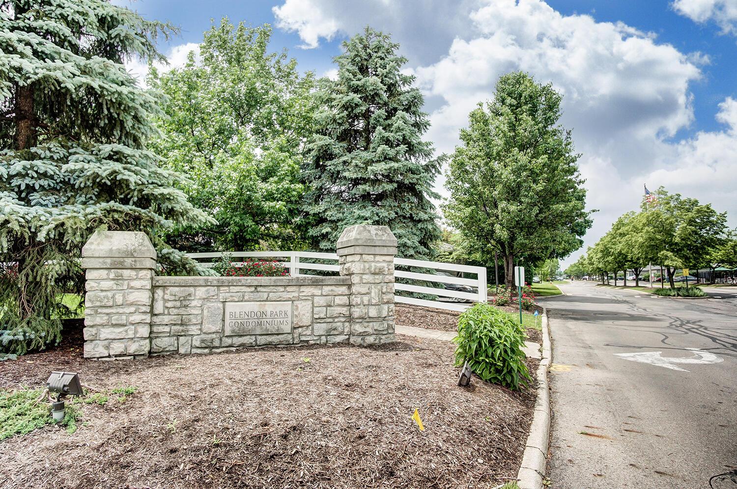 5684 Blendonridge Drive, 93c Property Photo 43