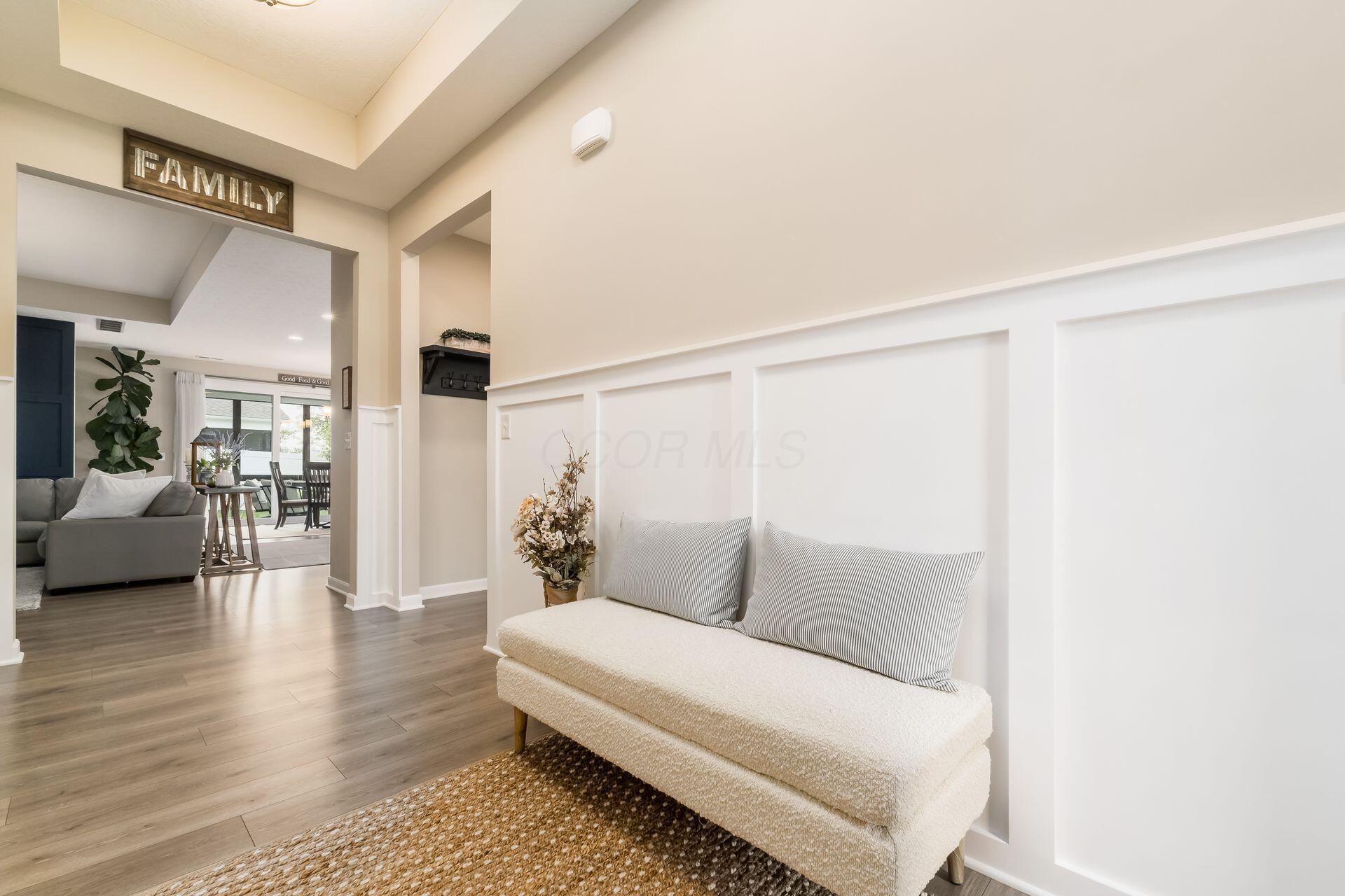 5605 Jessica Lane E Property Photo 9